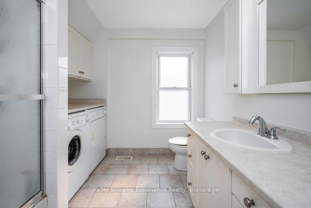 Photo 20 of 206 Fourth Street, Midland — HOMEH