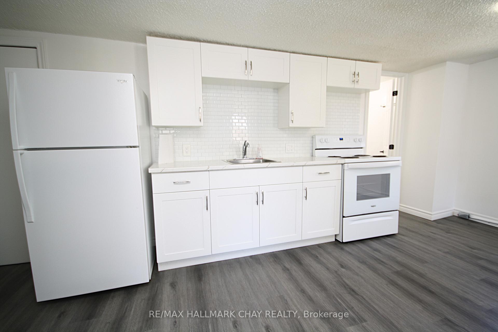 Photo 17 of 58 Queen St Street W, Springwater, Elmvale — HOMEH