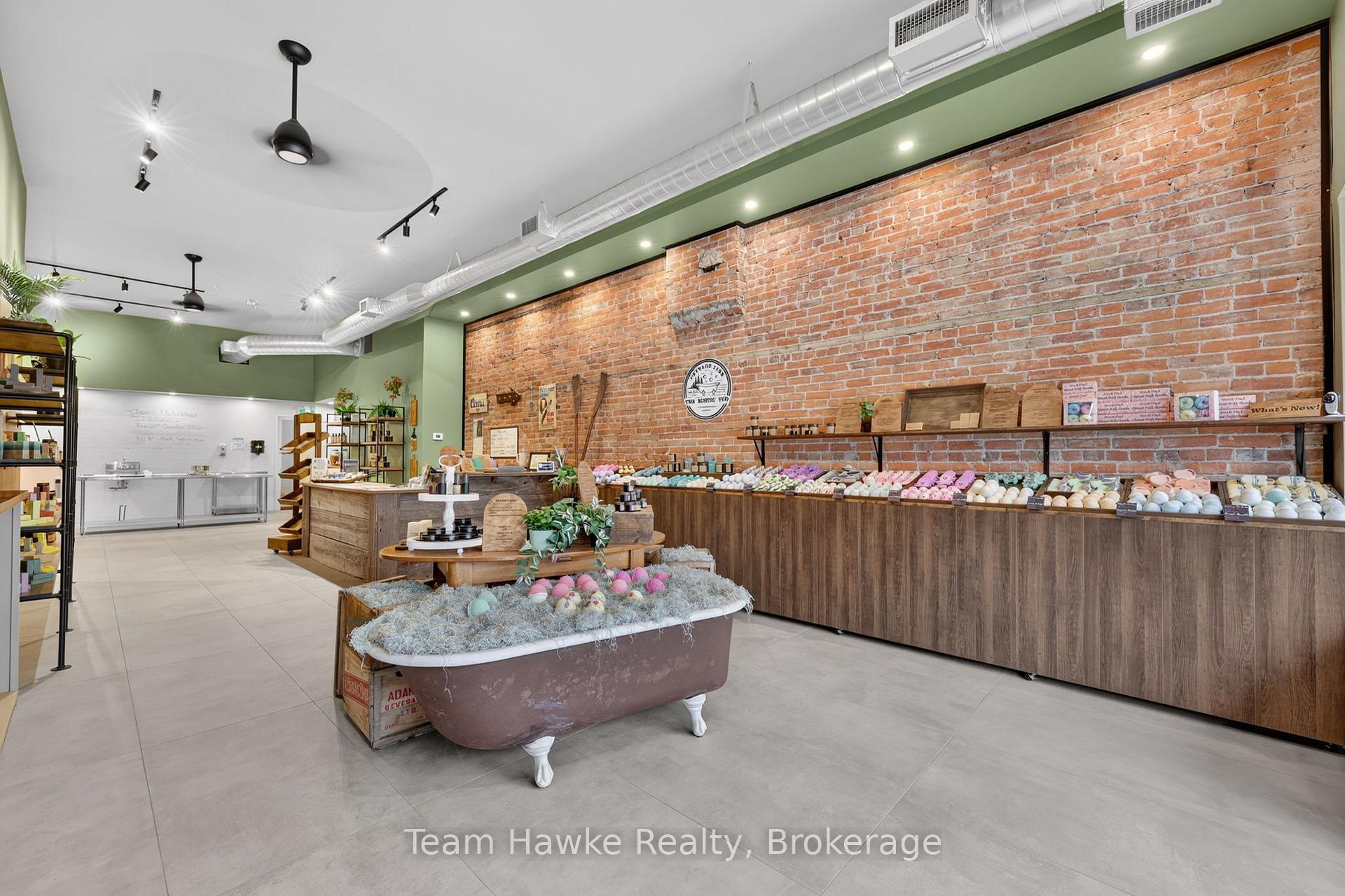 Photo 4 of 258 King Street, Midland — HOMEH