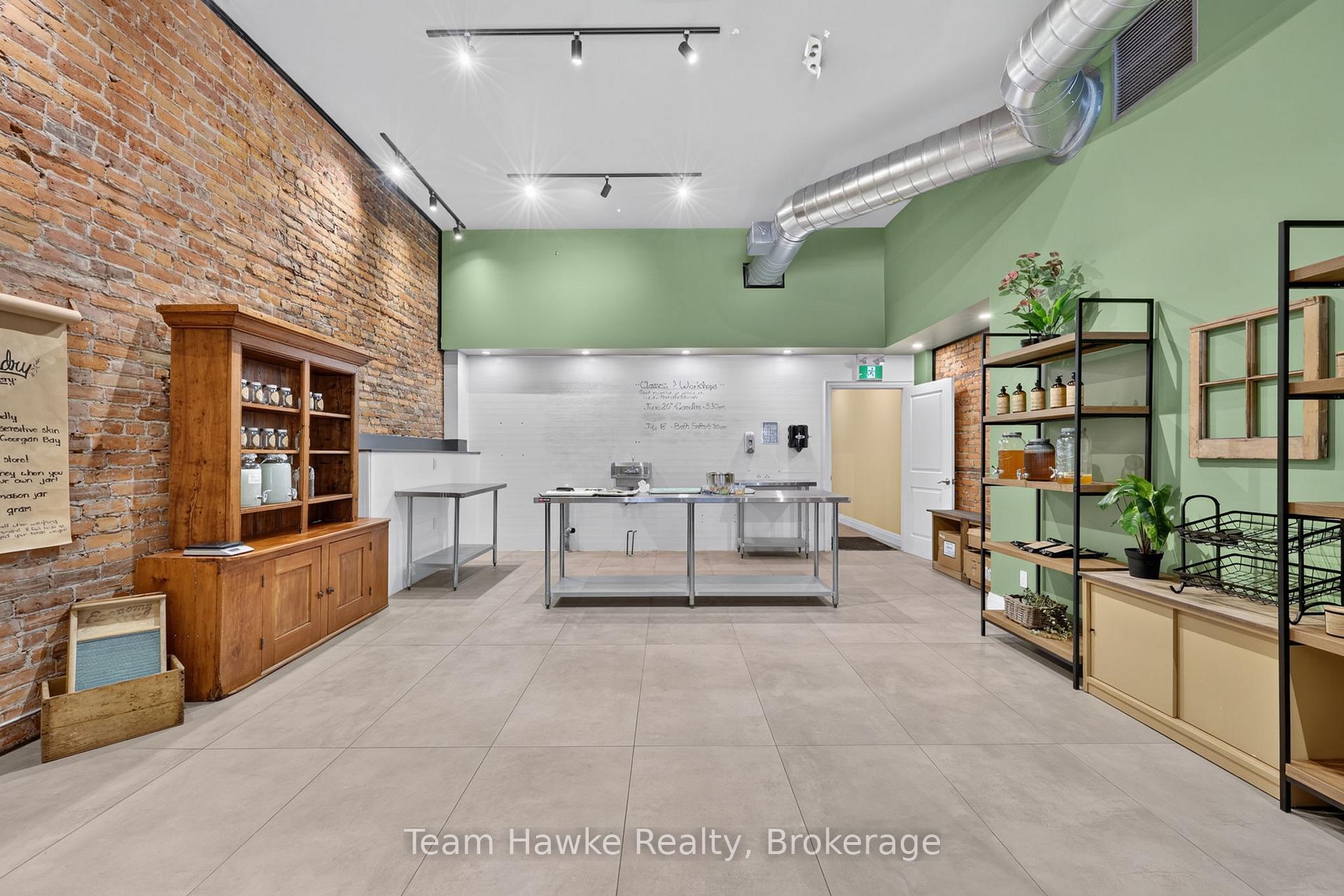 Photo 11 of 258 King Street, Midland — HOMEH