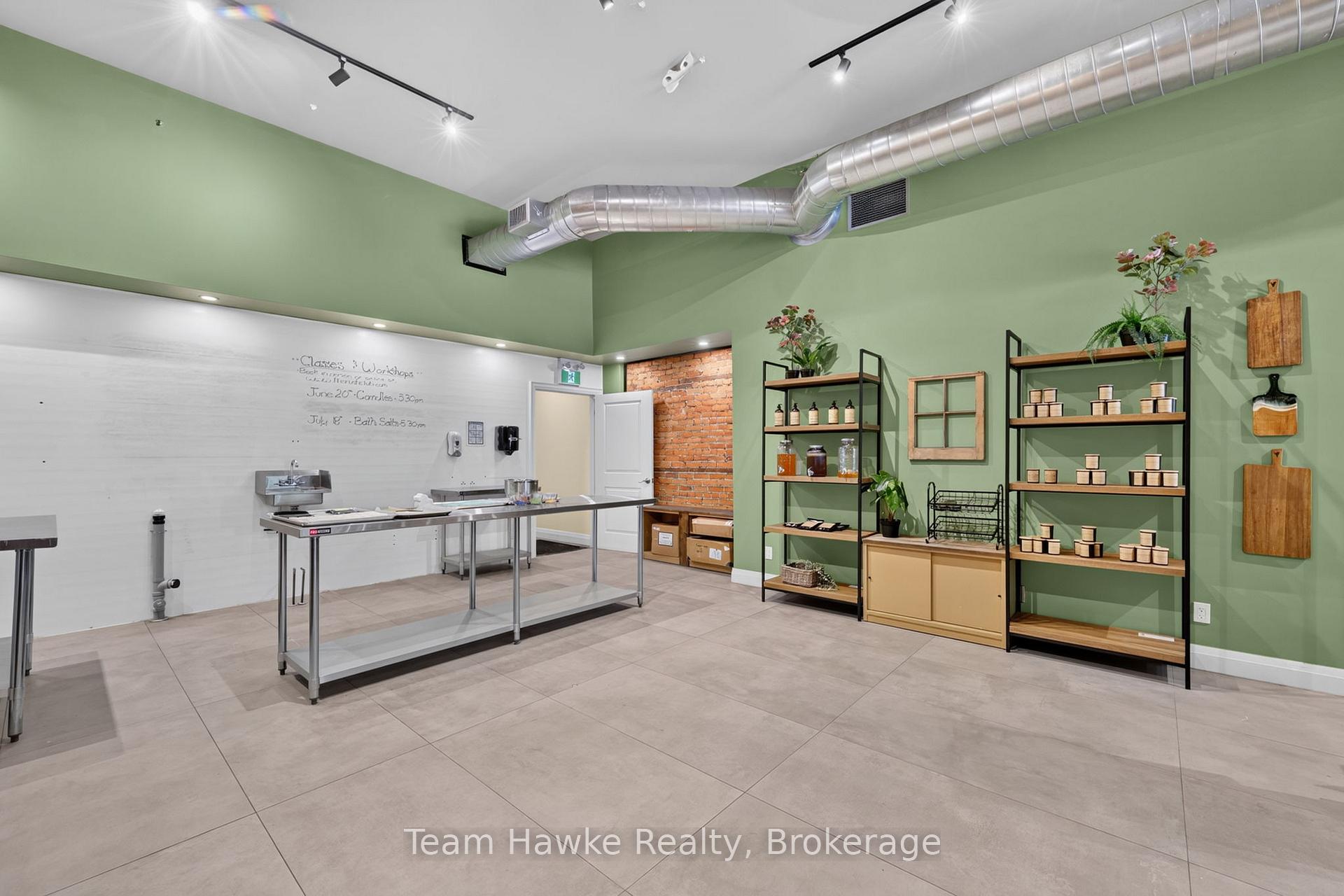 Photo 12 of 258 King Street, Midland — HOMEH