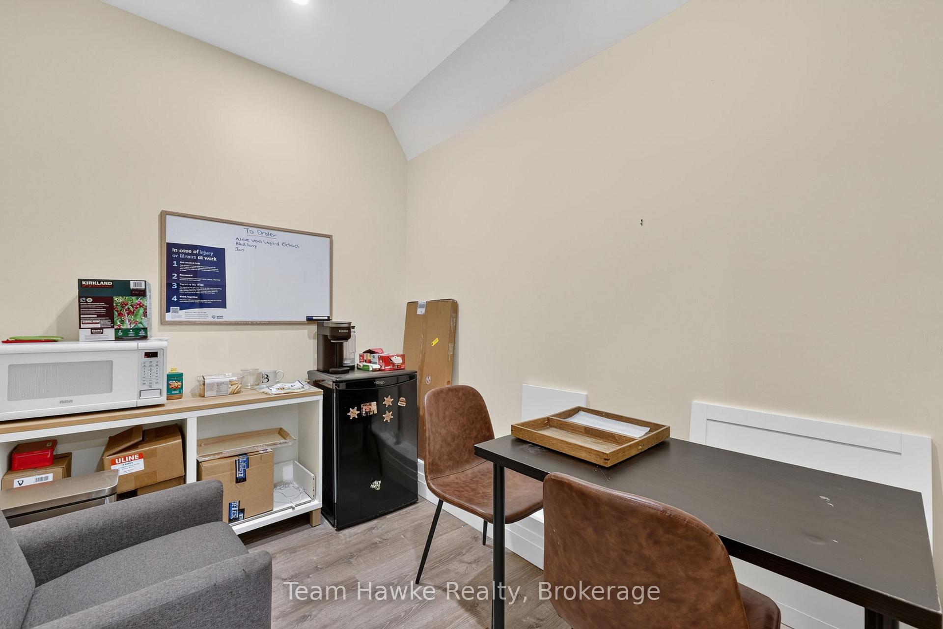 Photo 19 of 258 King Street, Midland — HOMEH