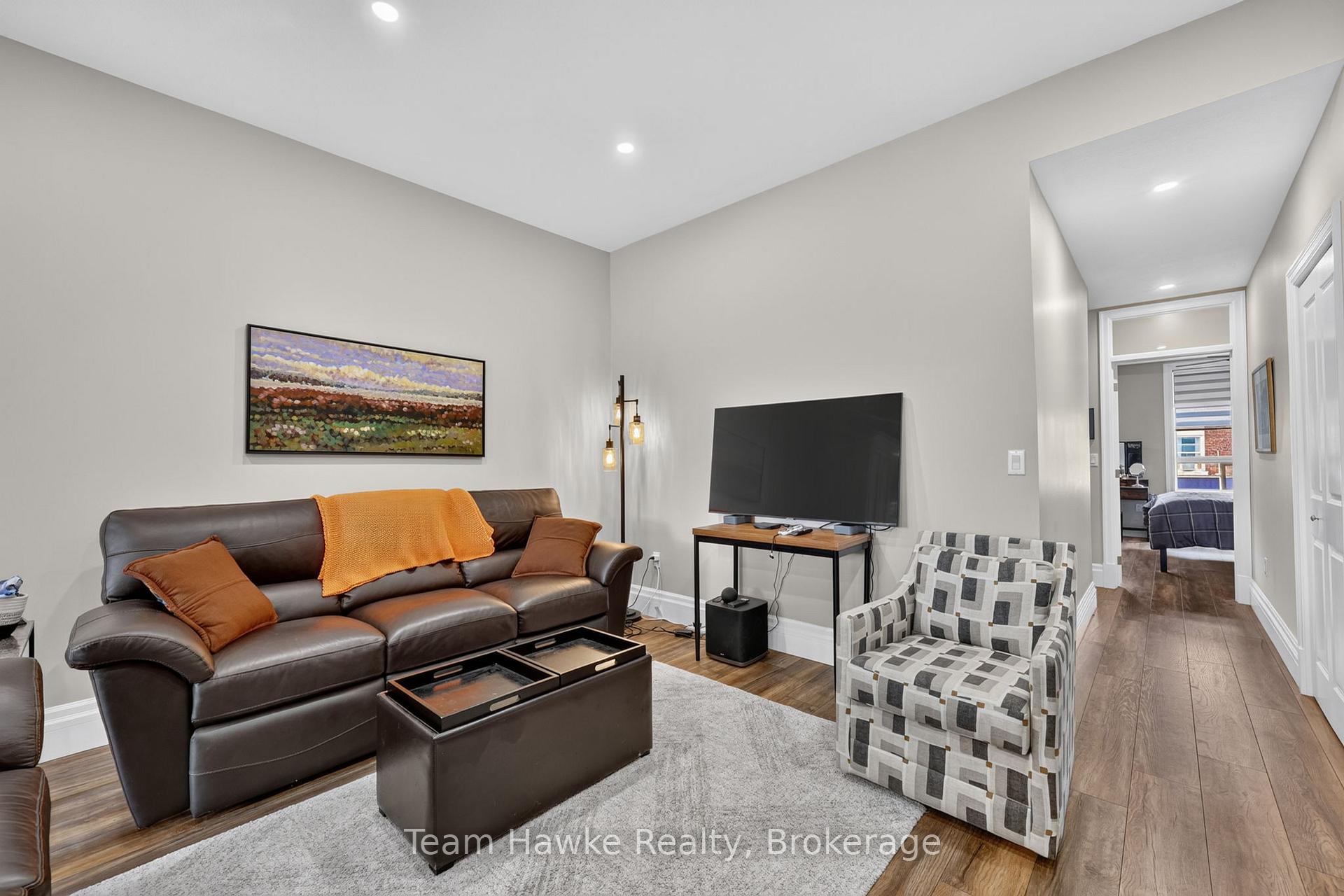 Photo 24 of 258 King Street, Midland — HOMEH
