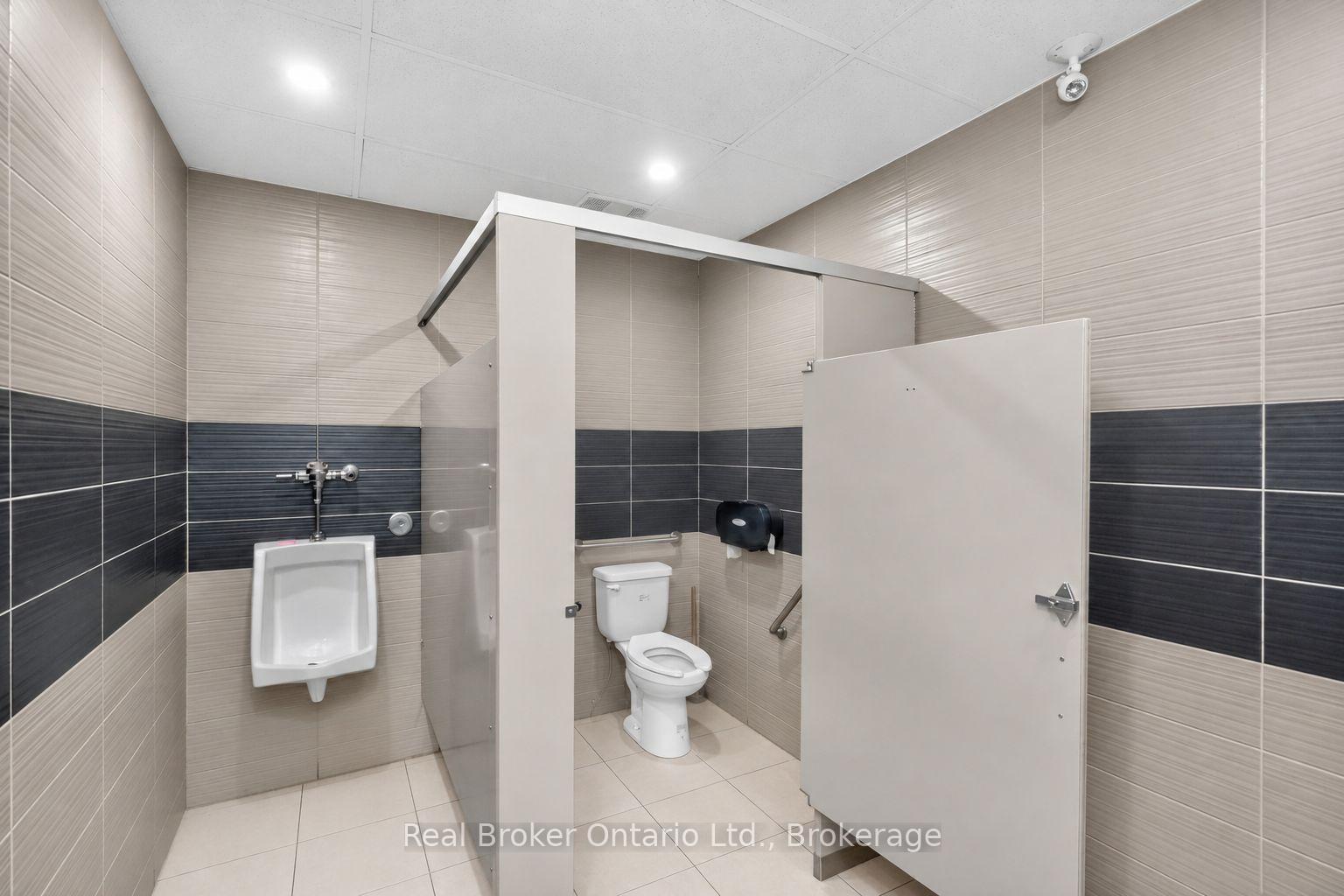 Photo 13 of 289 King Street, Midland — HOMEH