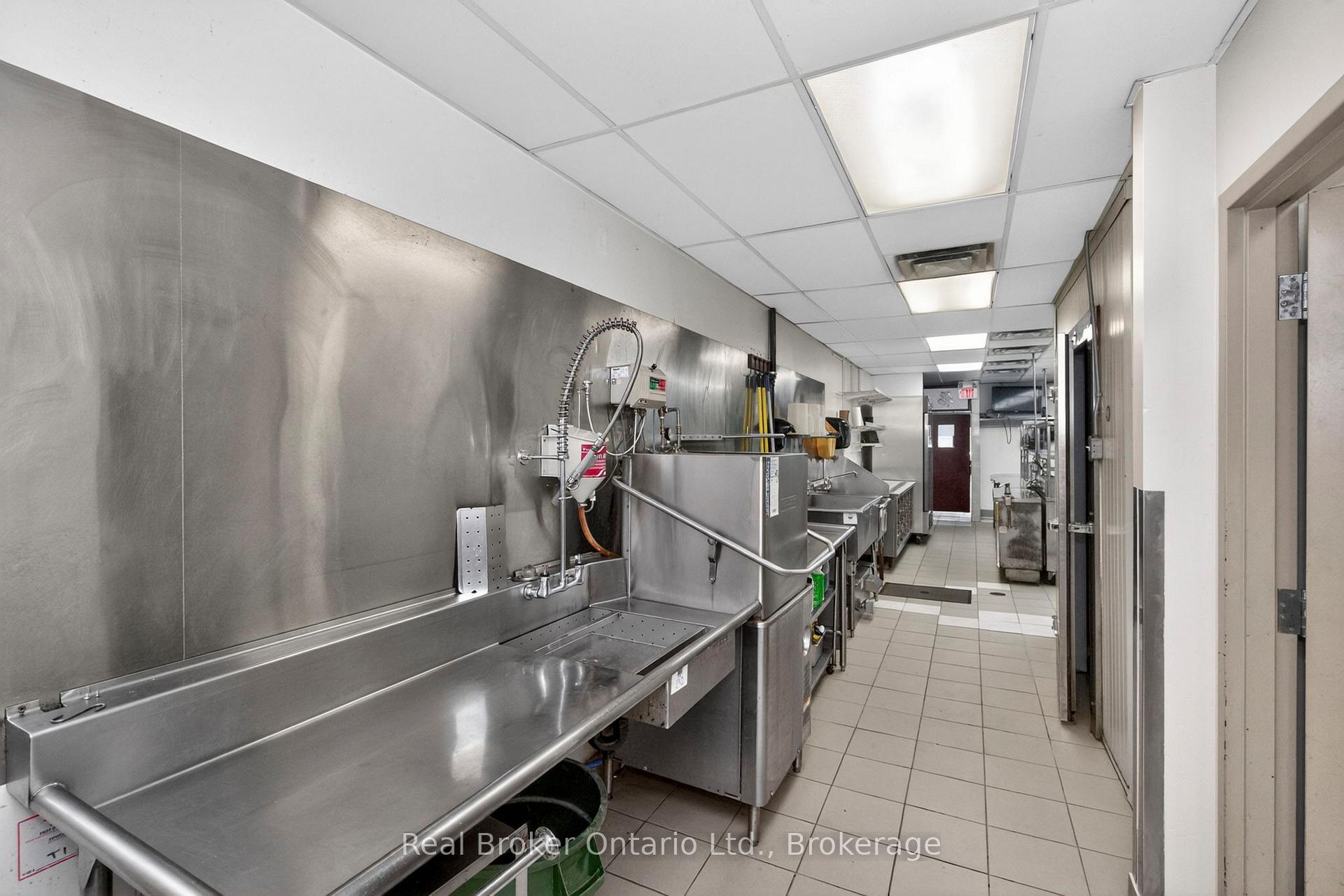 Photo 20 of 289 King Street, Midland — HOMEH