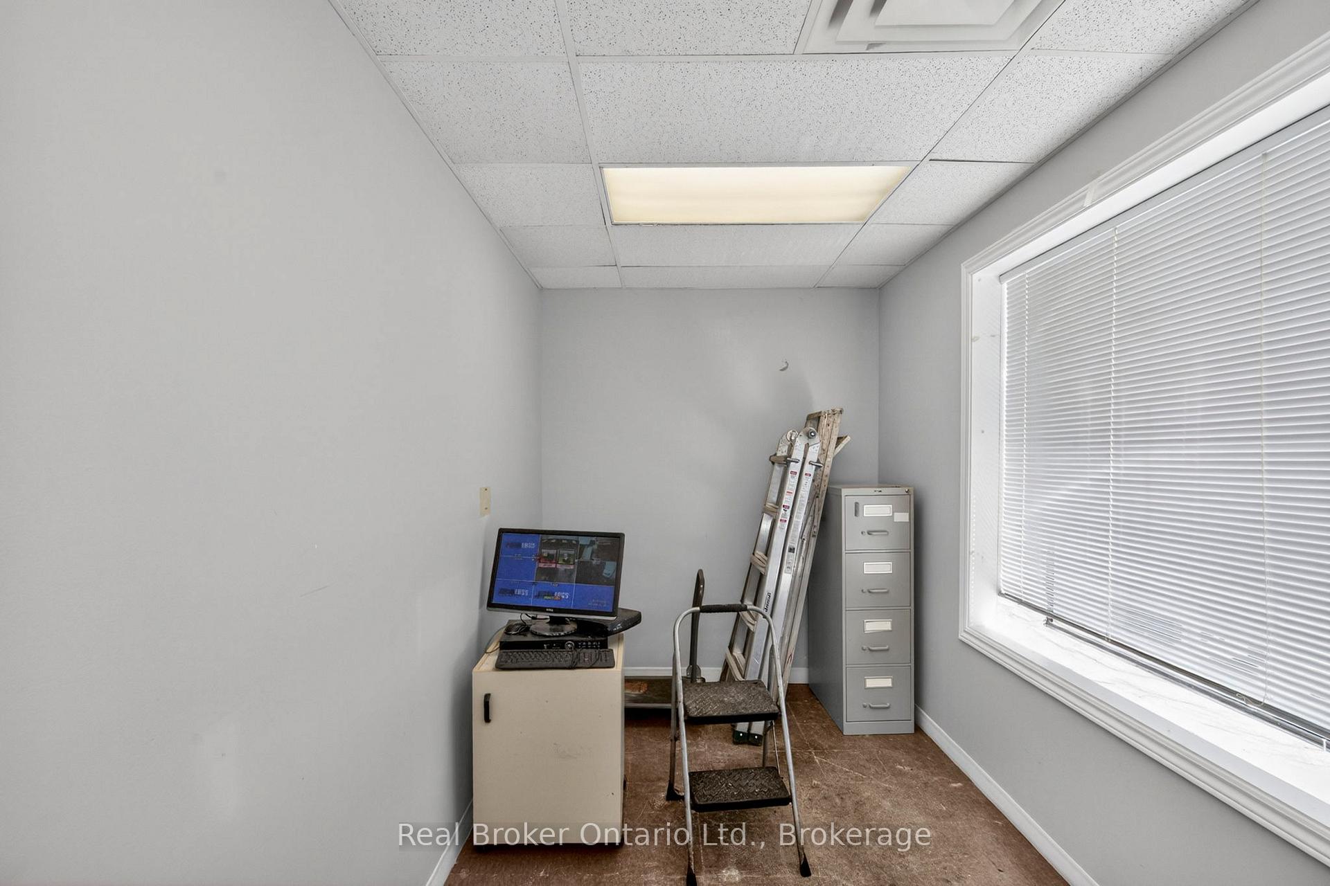 Photo 24 of 289 King Street, Midland — HOMEH