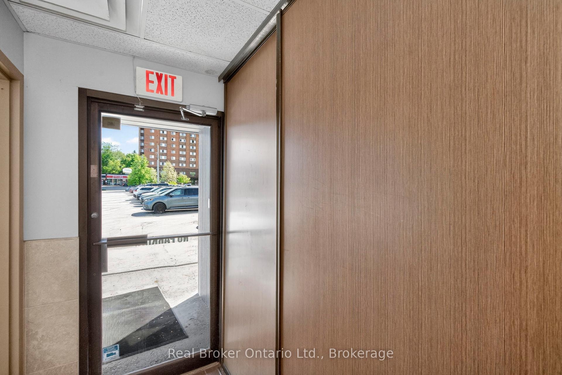 Photo 25 of 289 King Street, Midland — HOMEH