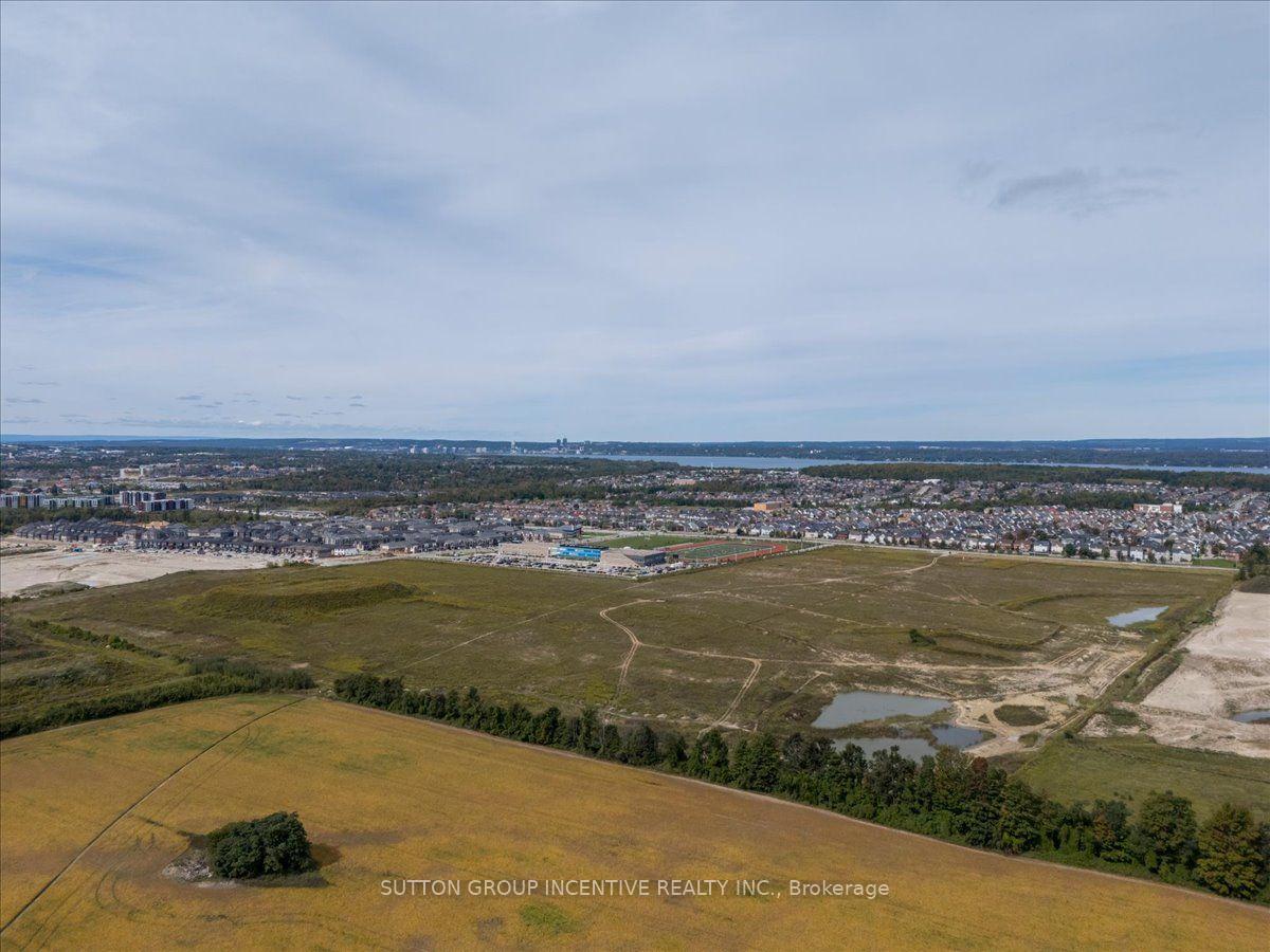 Photo 19 of 883 Mapleview Drive E, Barrie, Rural Barrie Southeast — HOMEH
