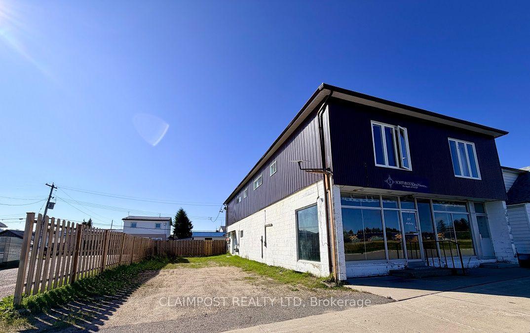 Photo 3 of 253 Ambridge Drive, Iroquois Falls — HOMEH