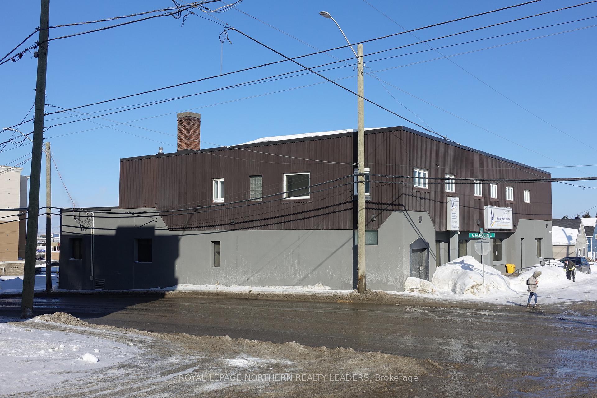Photo 4 of 11 Elm Street N, Timmins, TNE - Central — HOMEH