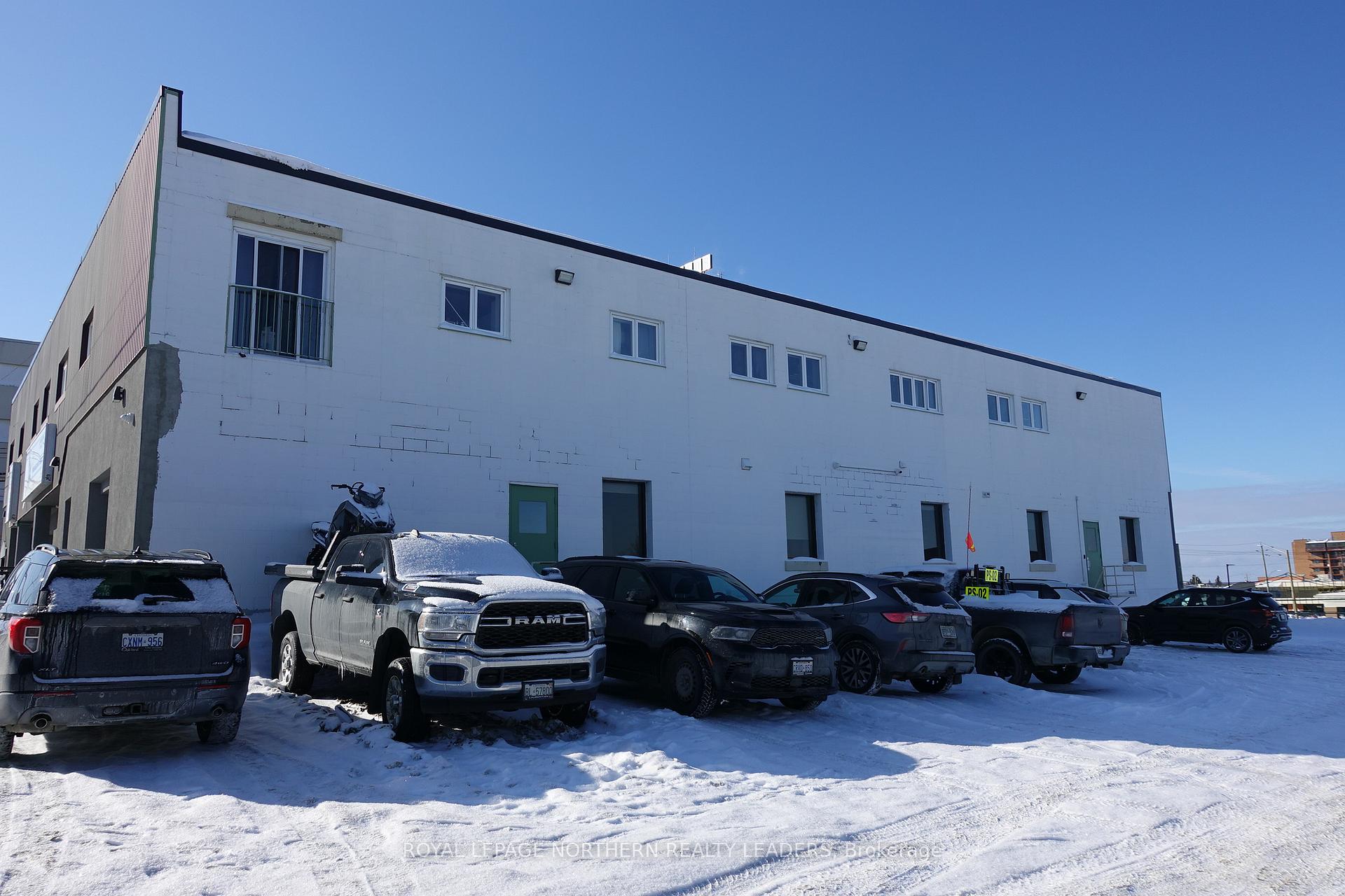 Photo 9 of 11 Elm Street N, Timmins, TNE - Central — HOMEH