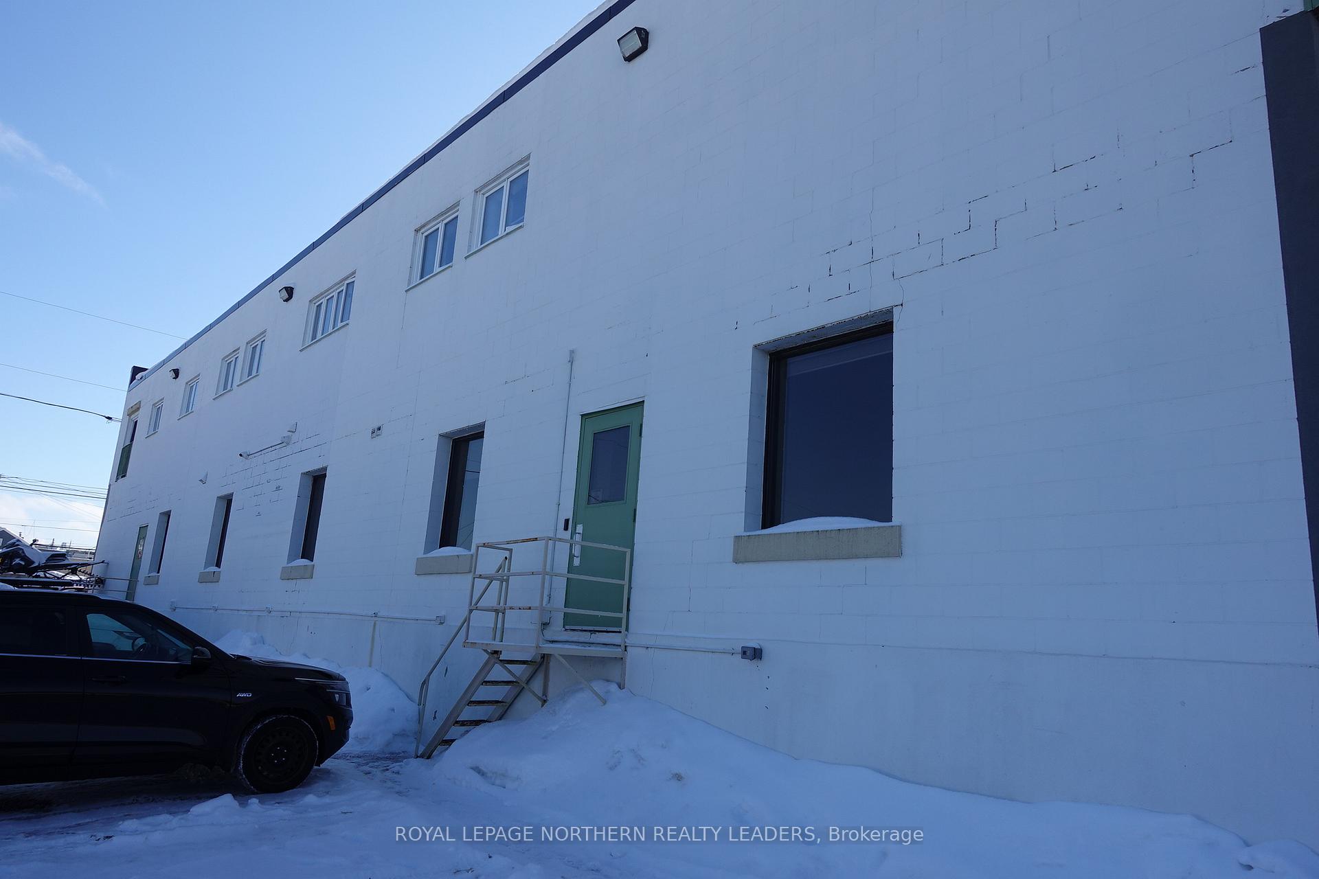 Photo 10 of 11 Elm Street N, Timmins, TNE - Central — HOMEH