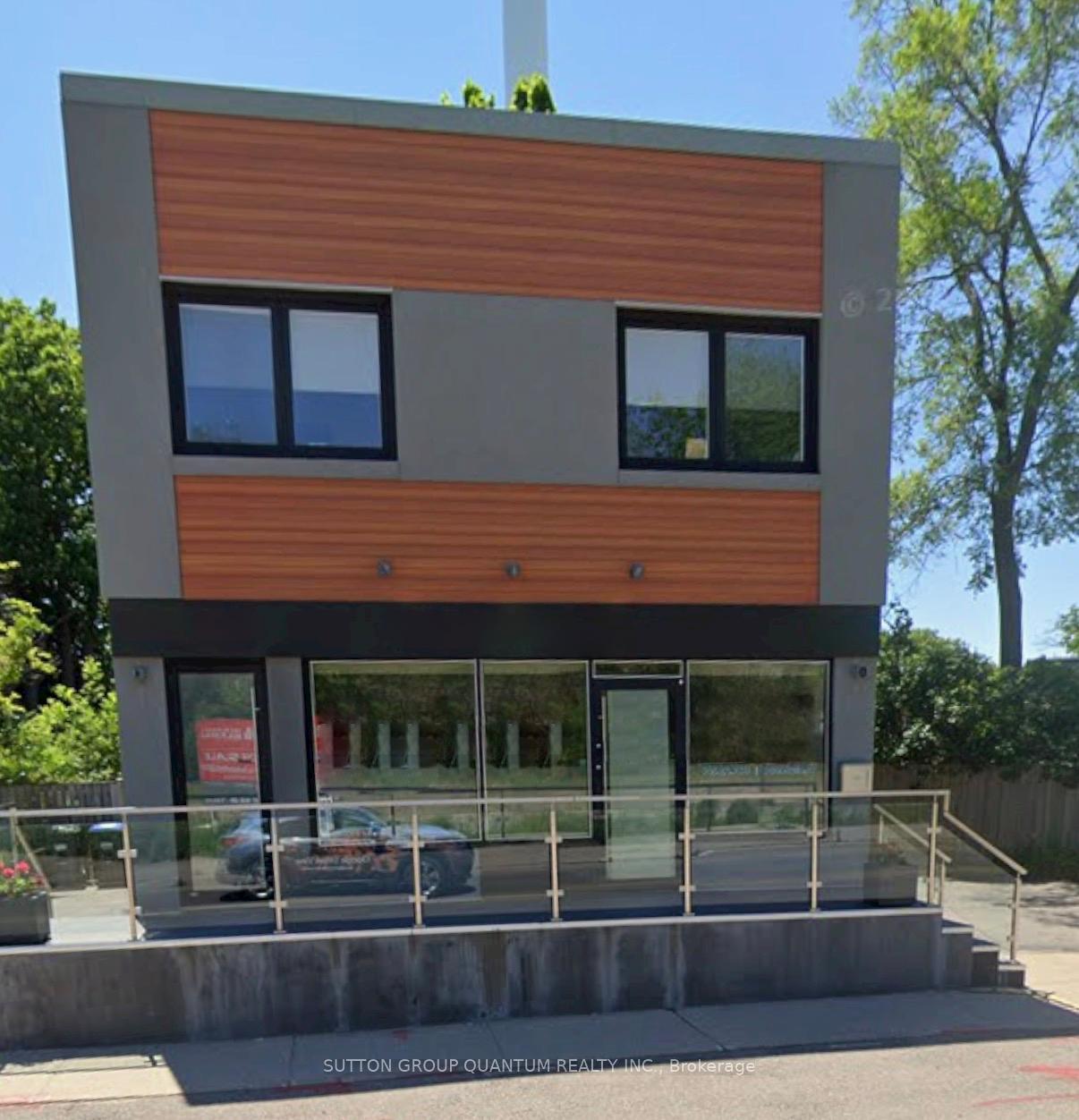 Front of 1136 Lorne Park Road