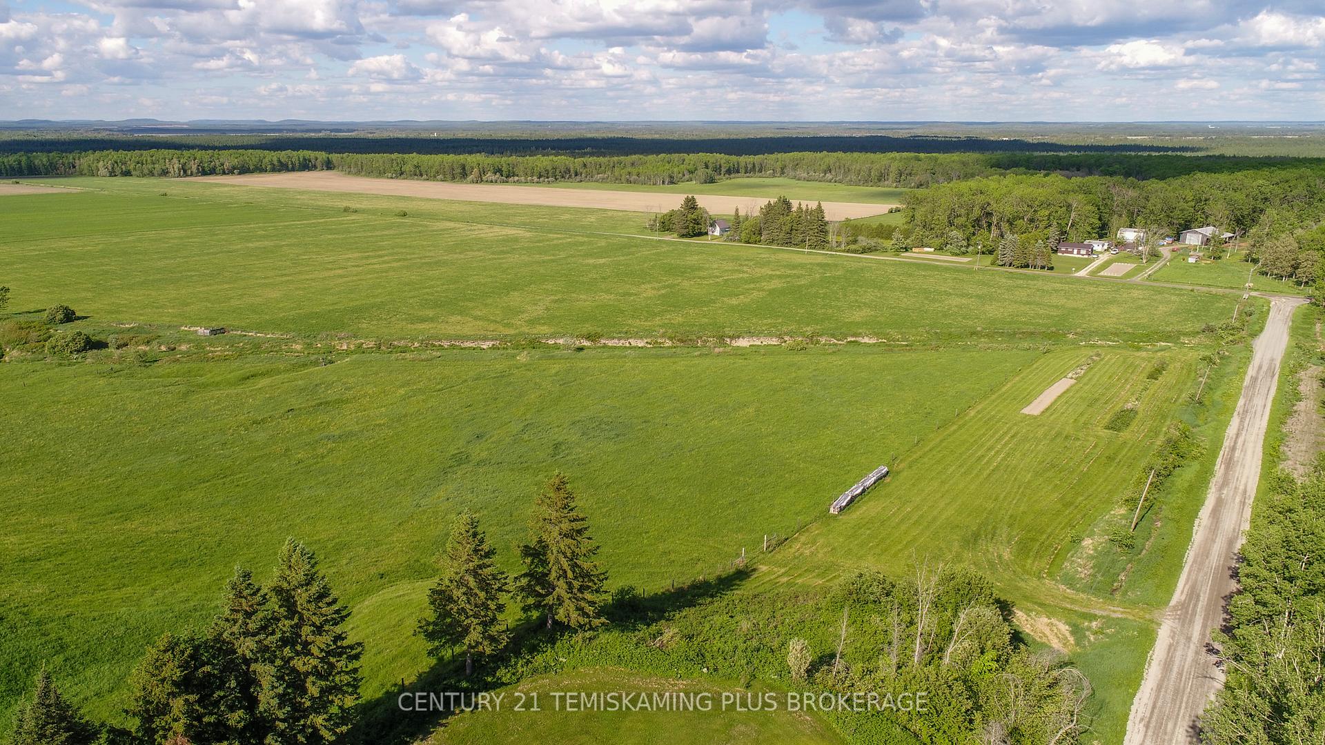 Photo 3 of 84335 Edwards Road, Timiskaming, TIM - Outside - Rural — HOMEH