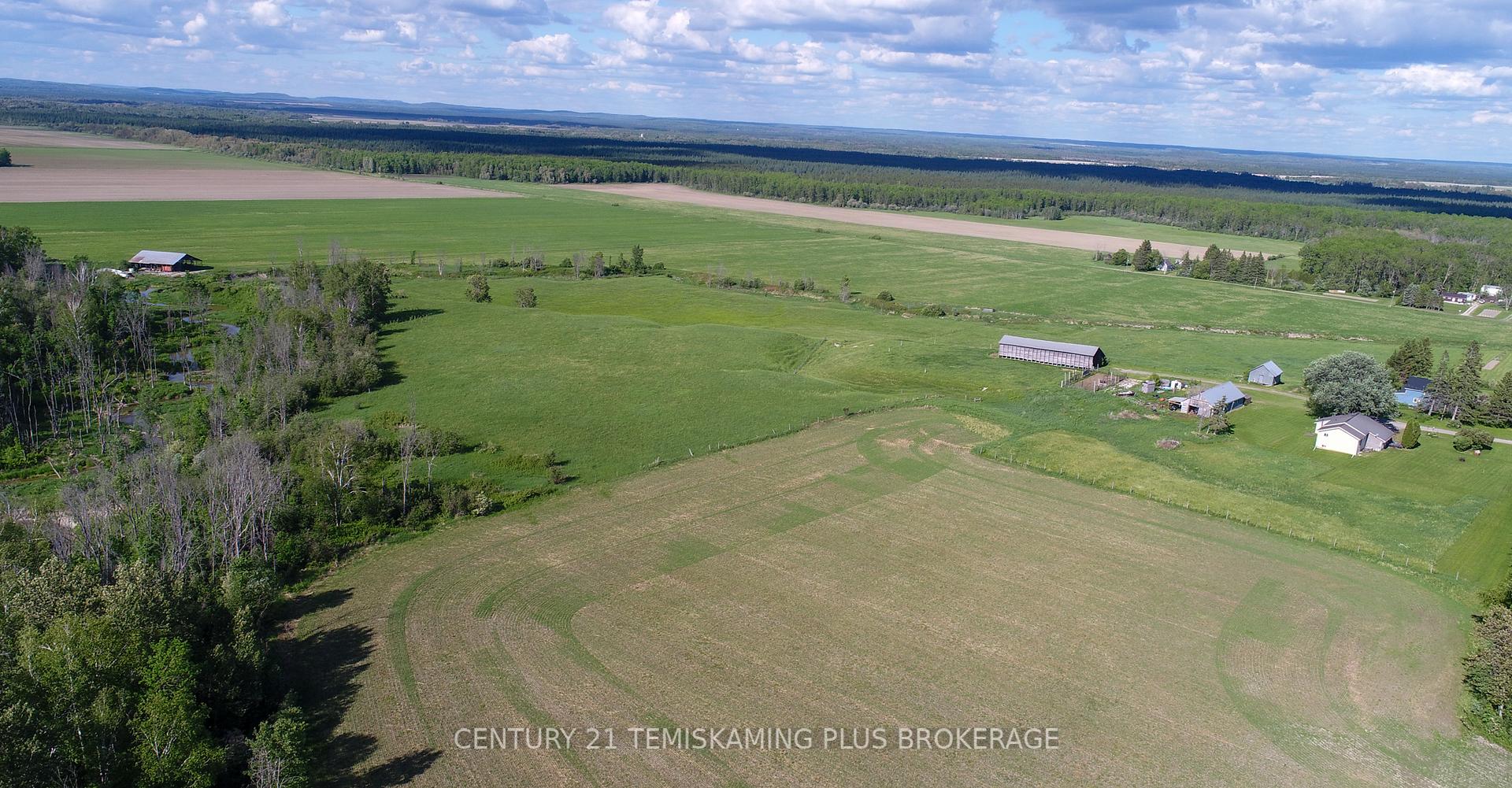 Photo 4 of 84335 Edwards Road, Timiskaming, TIM - Outside - Rural — HOMEH