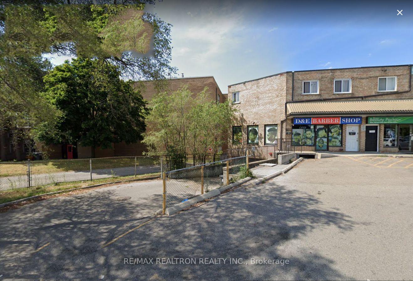 Photo 5 of 959 Albion Road, Etobicoke, Thistletown-Beaumonde Heights — HOMEH