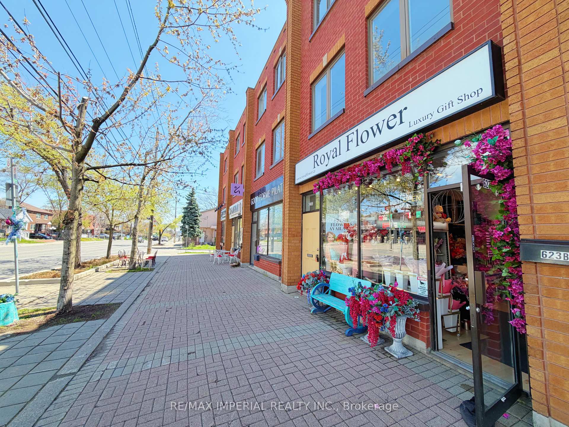 Photo 1 of 623 - 623A The Queensway, Etobicoke, Stonegate-Queensway — HOMEH