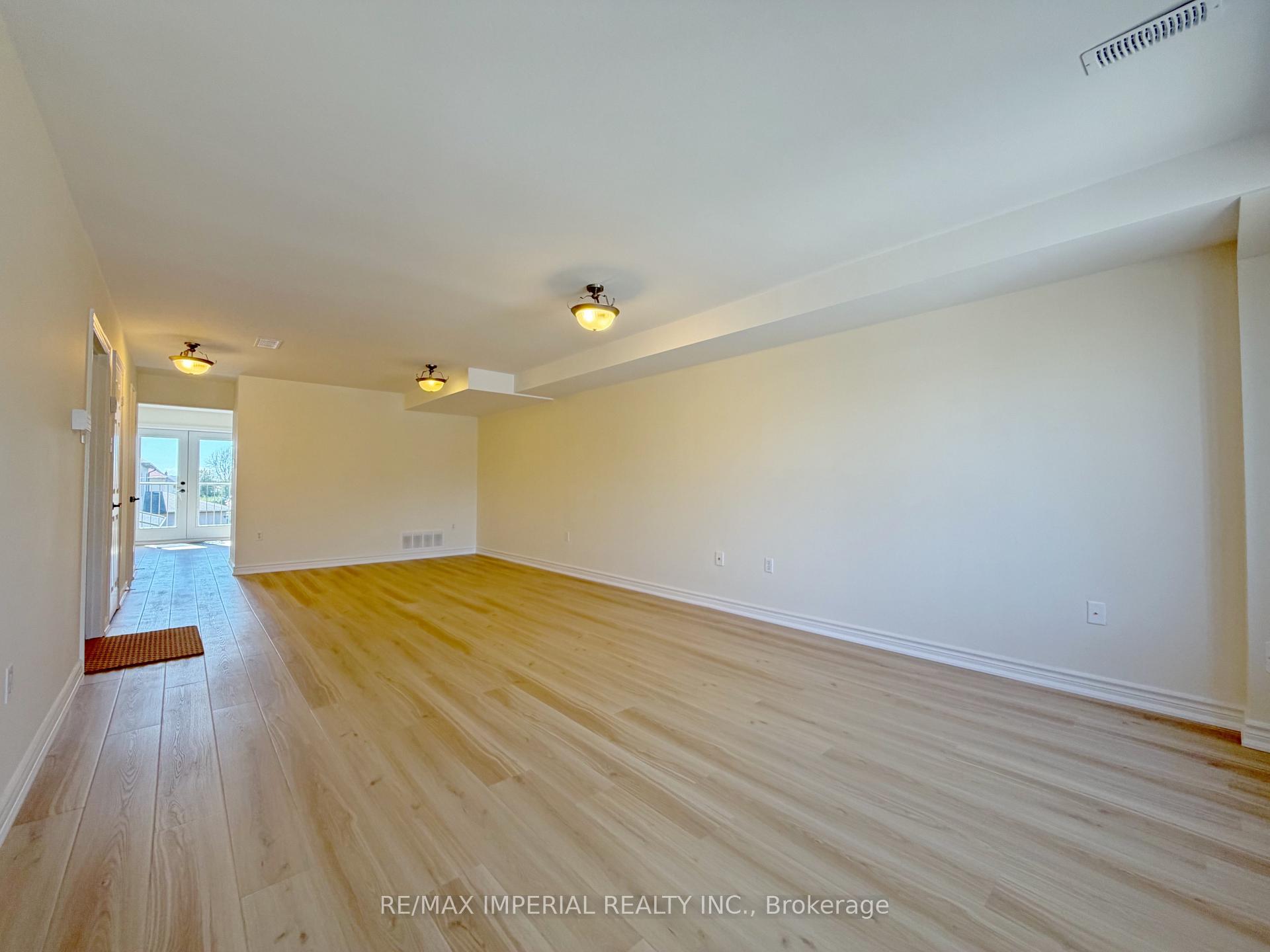Photo 3 of 623 - 623A The Queensway, Etobicoke, Stonegate-Queensway — HOMEH