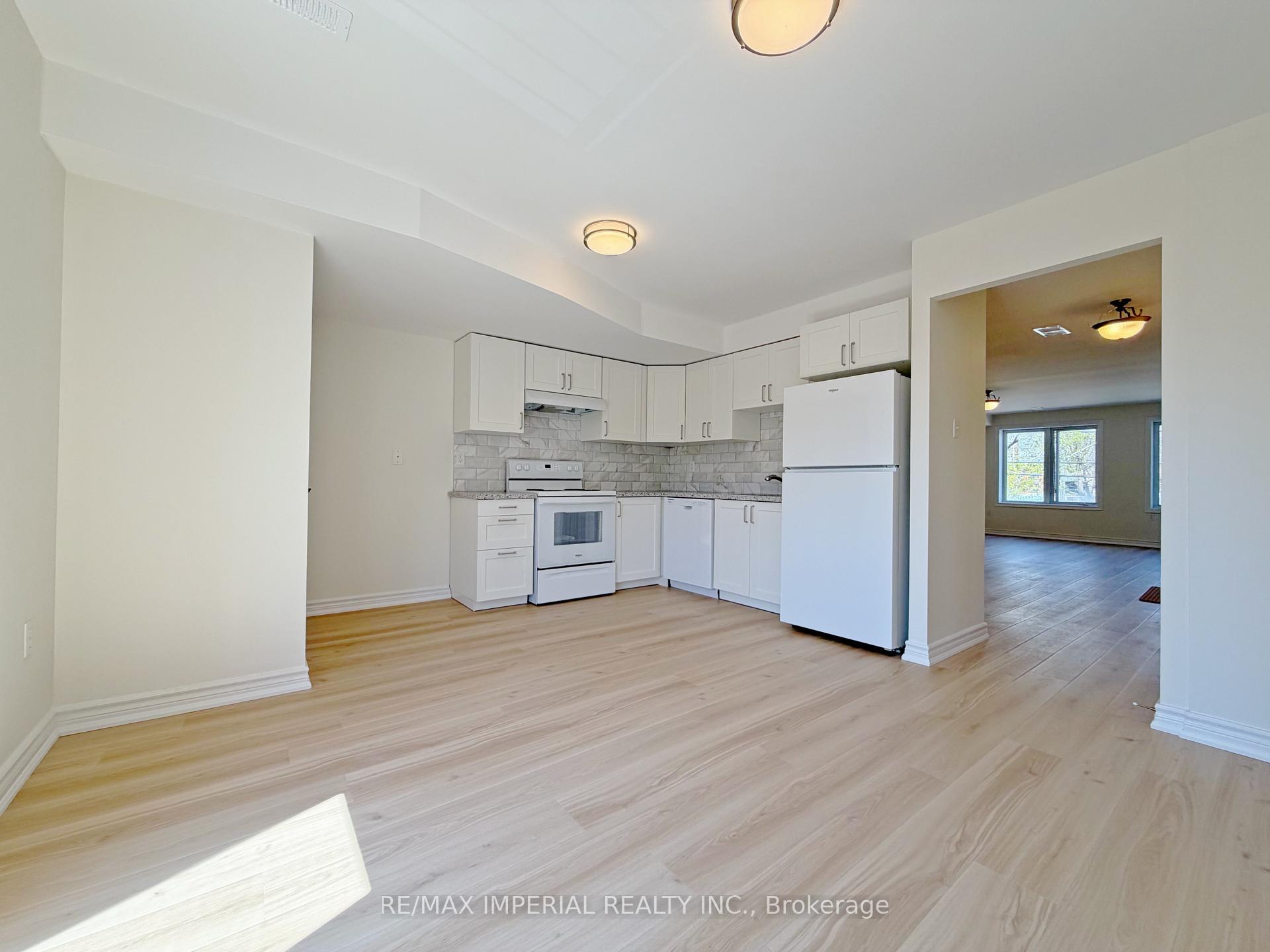 Photo 10 of 623 - 623A The Queensway, Etobicoke, Stonegate-Queensway — HOMEH