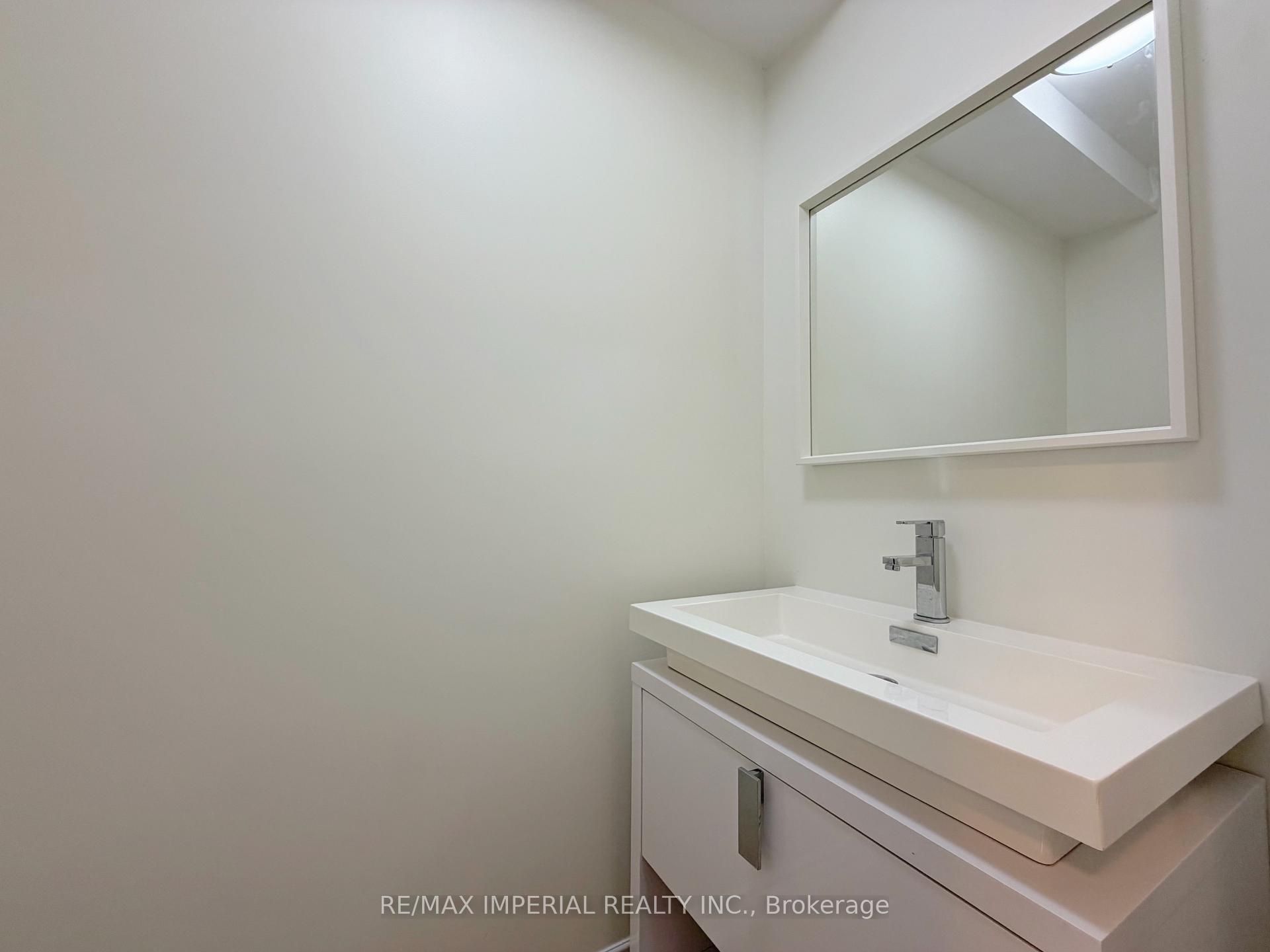 Photo 14 of 623 - 623A The Queensway, Etobicoke, Stonegate-Queensway — HOMEH