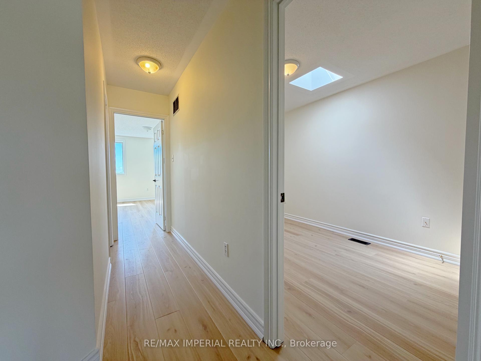 Photo 16 of 623 - 623A The Queensway, Etobicoke, Stonegate-Queensway — HOMEH