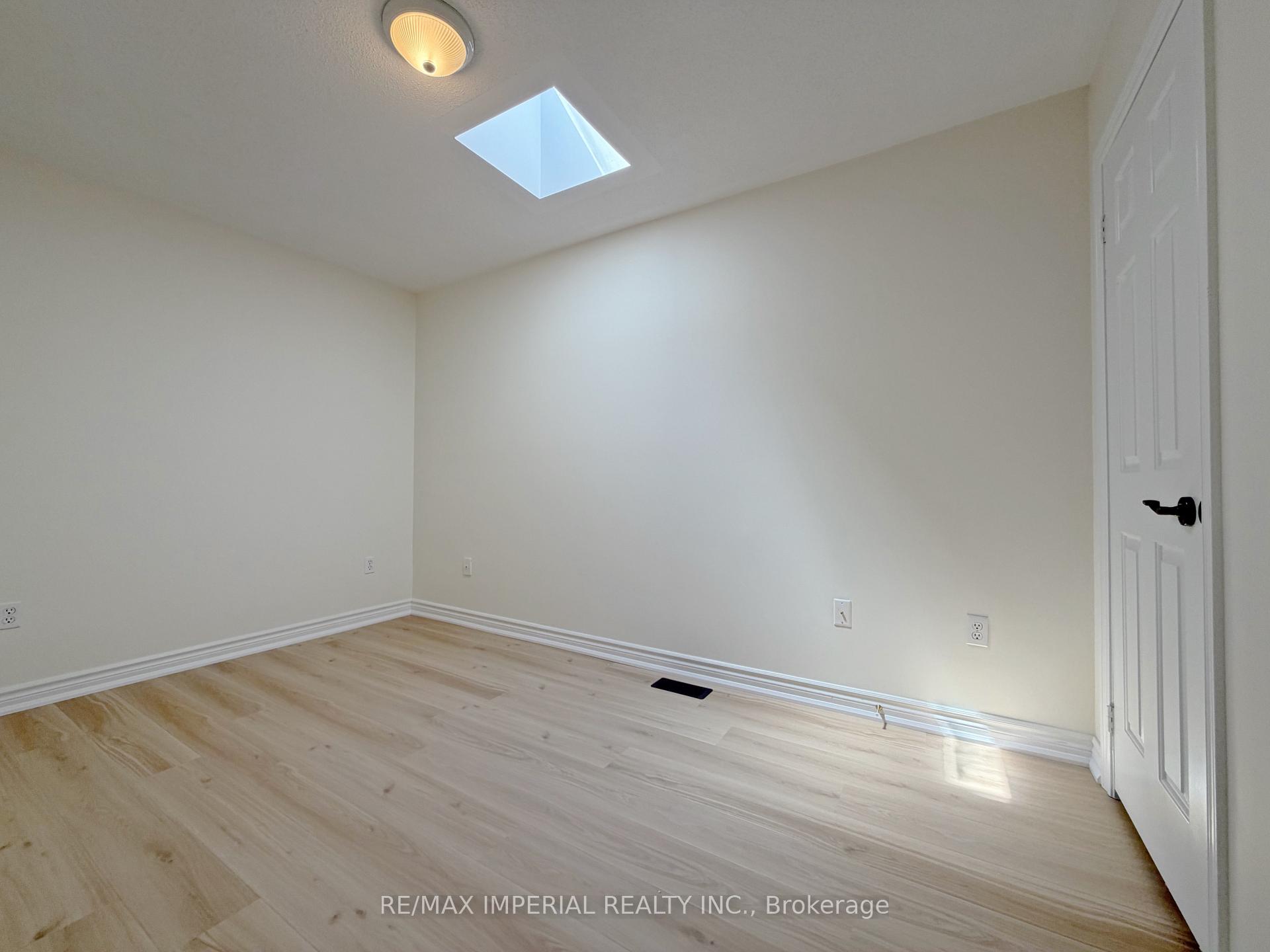 Photo 20 of 623 - 623A The Queensway, Etobicoke, Stonegate-Queensway — HOMEH