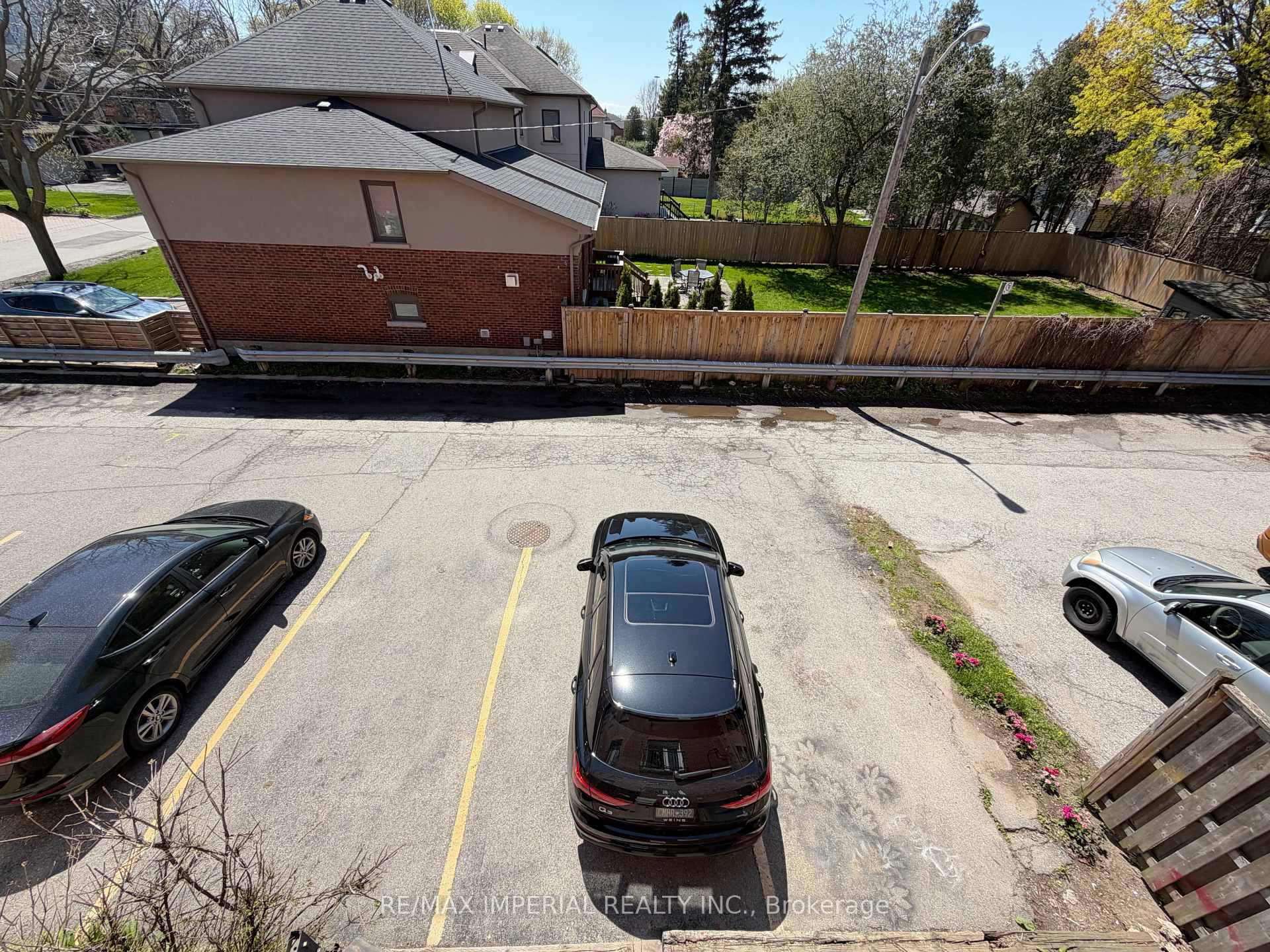 Photo 23 of 623 - 623A The Queensway, Etobicoke, Stonegate-Queensway — HOMEH
