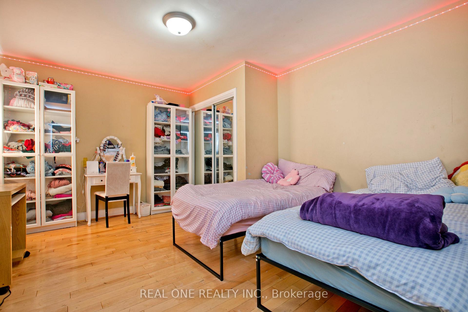Photo 12 of 1702 Jane Street, North York, Weston — HOMEH