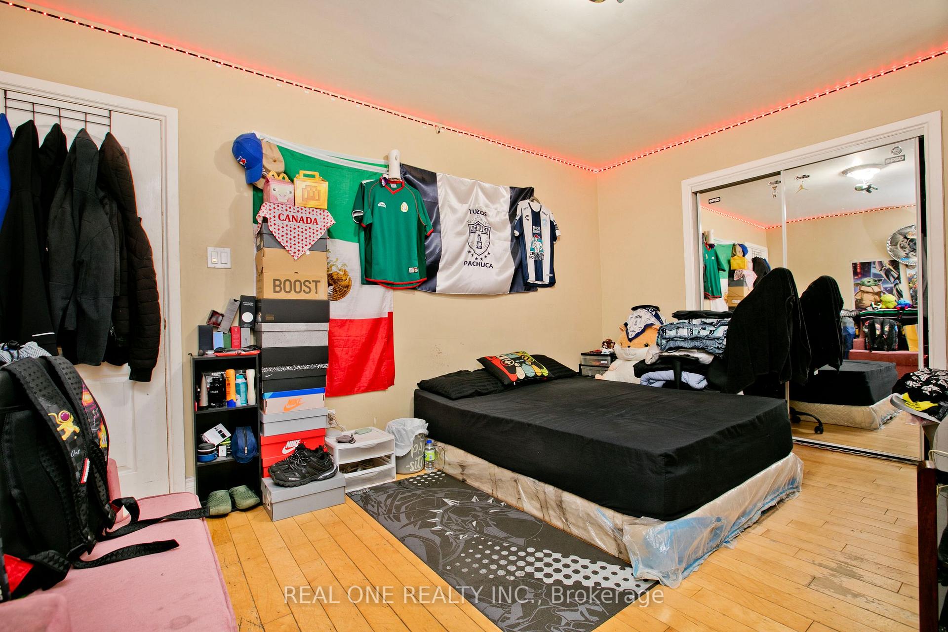 Photo 15 of 1702 Jane Street, North York, Weston — HOMEH