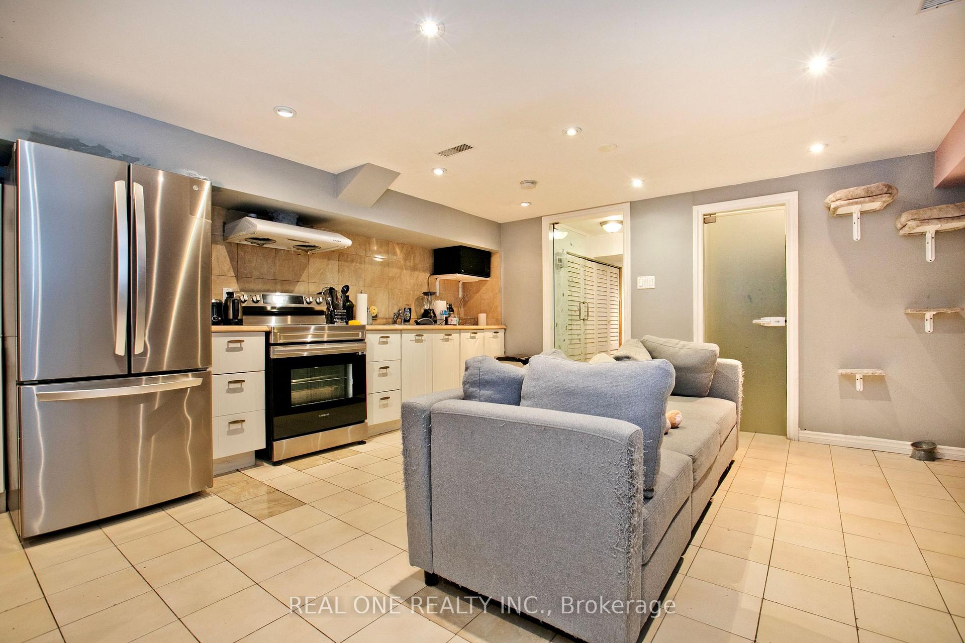 Photo 17 of 1702 Jane Street, North York, Weston — HOMEH