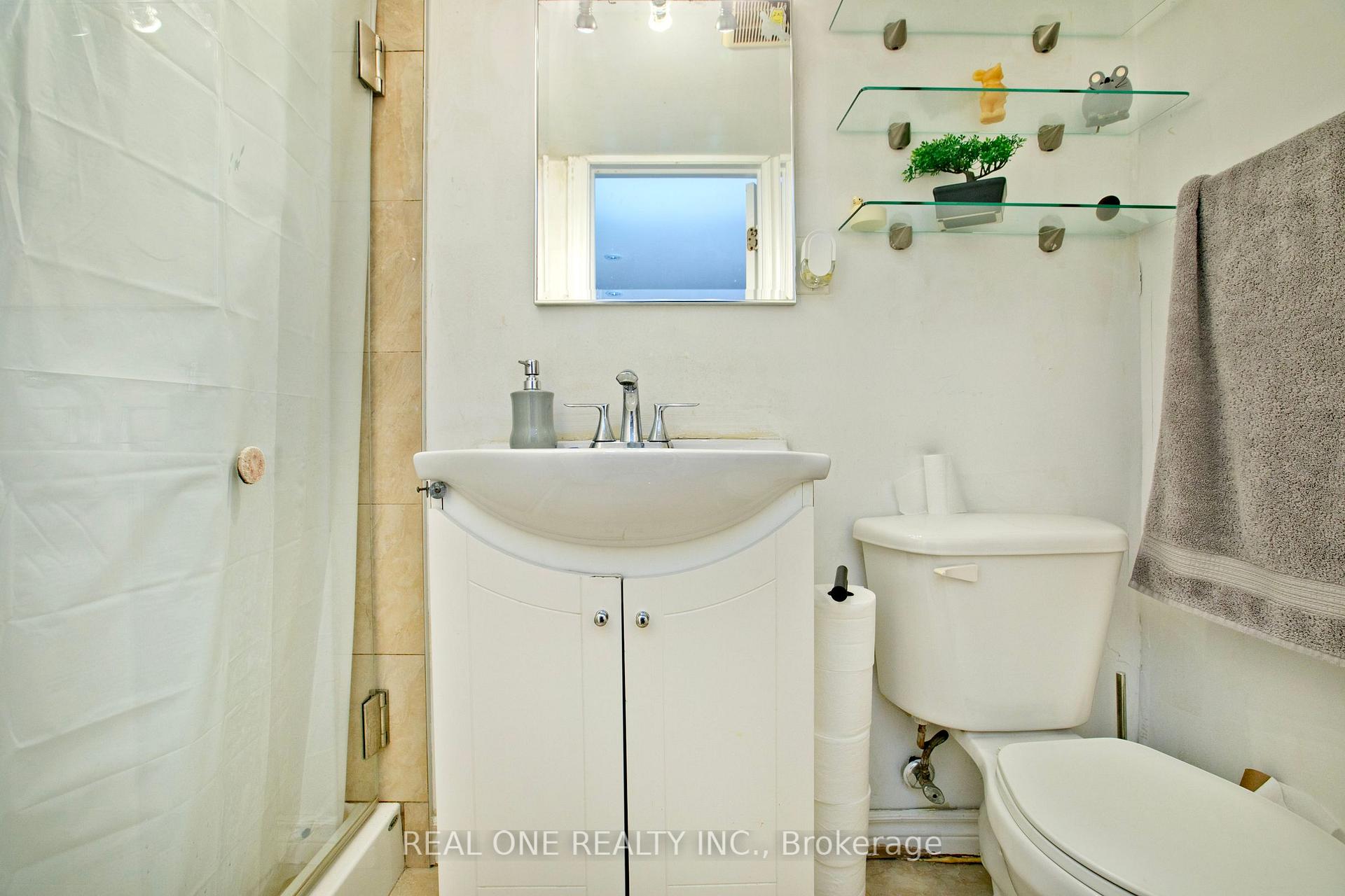 Photo 22 of 1702 Jane Street, North York, Weston — HOMEH