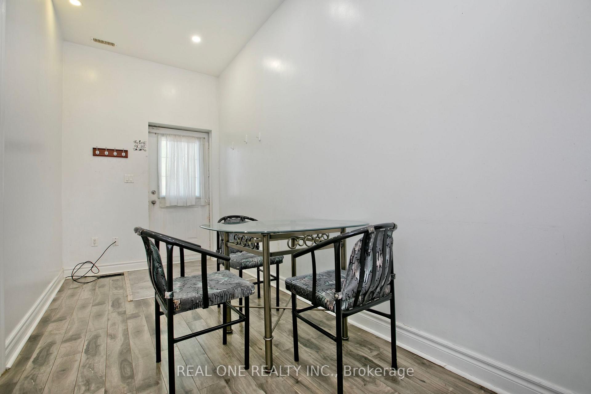 Photo 25 of 1702 Jane Street, North York, Weston — HOMEH