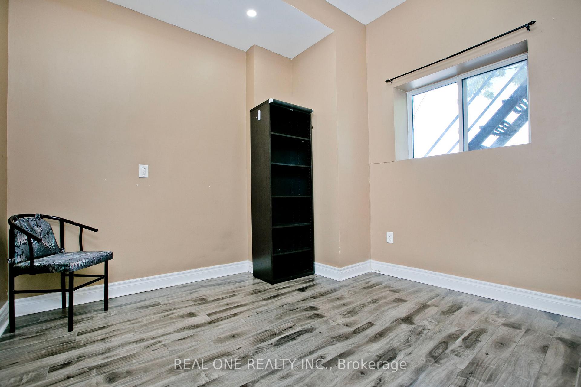 Photo 27 of 1702 Jane Street, North York, Weston — HOMEH