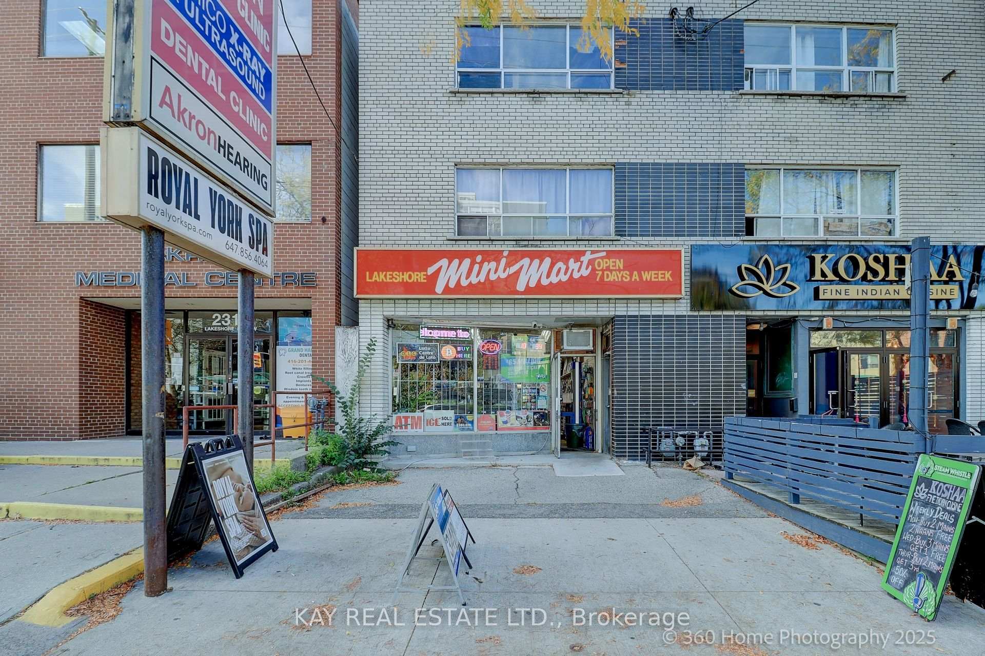 Photo 1 of 2316 Lake Shore Boulevard W, Etobicoke, Mimico — HOMEH