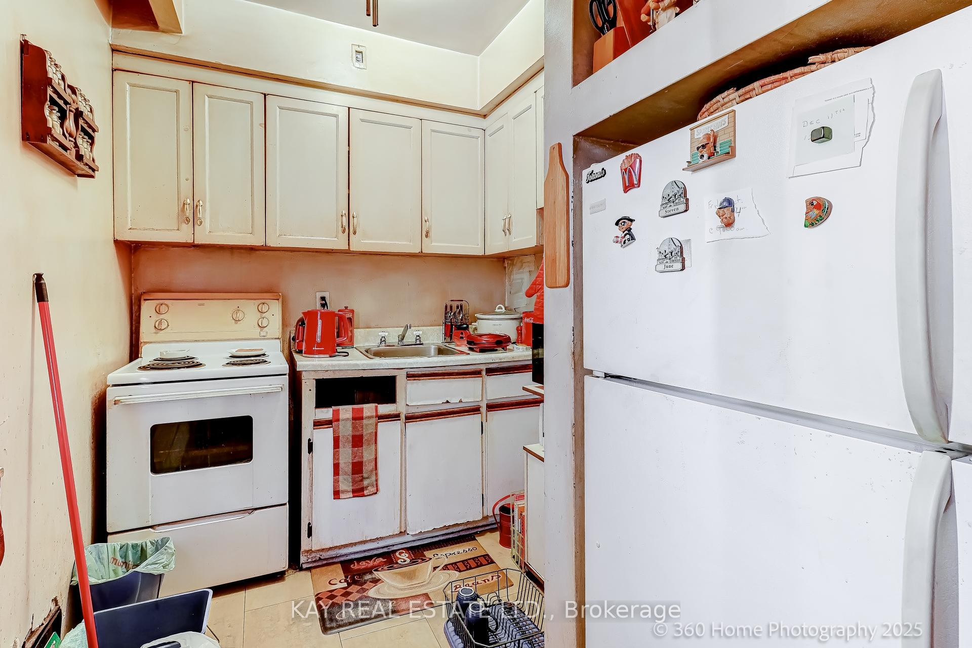 Photo 9 of 2316 Lake Shore Boulevard W, Etobicoke, Mimico — HOMEH