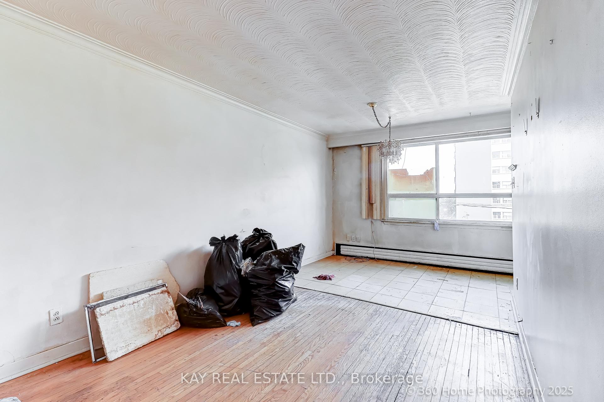 Photo 17 of 2316 Lake Shore Boulevard W, Etobicoke, Mimico — HOMEH