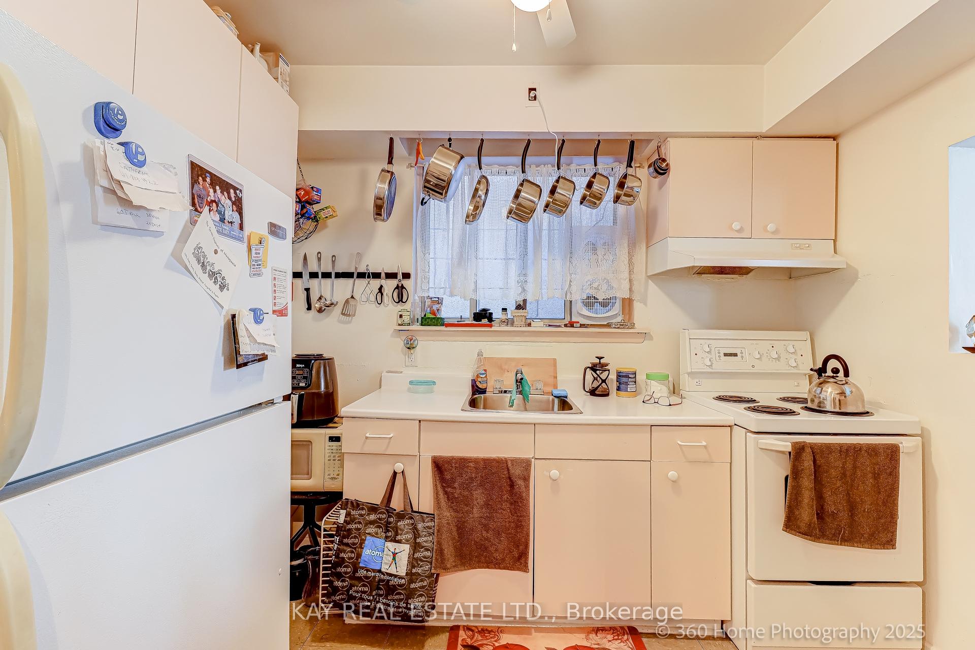 Photo 21 of 2316 Lake Shore Boulevard W, Etobicoke, Mimico — HOMEH