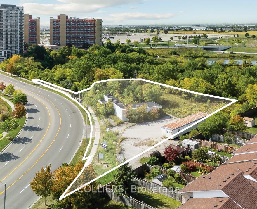 Photo 1 of 750 Queens Plate Drive, Etobicoke, West Humber-Clairville — HOMEH
