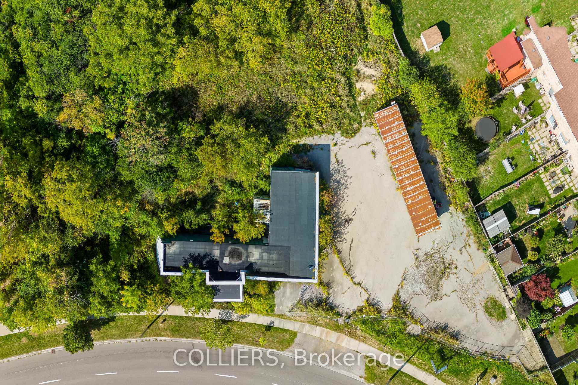 Photo 4 of 750 Queens Plate Drive, Etobicoke, West Humber-Clairville — HOMEH