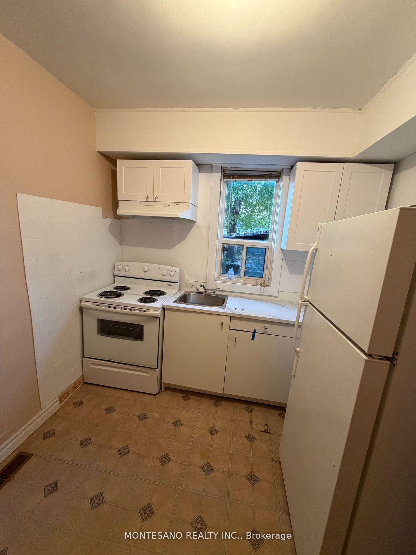 Photo 2 of 451 Rogers Road, Toronto, Keelesdale-Eglinton West — HOMEH