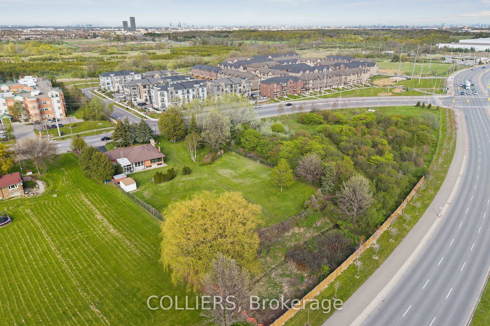 Photo 2 of 9186 Goreway Drive, Brampton, Goreway Drive Corridor — HOMEH