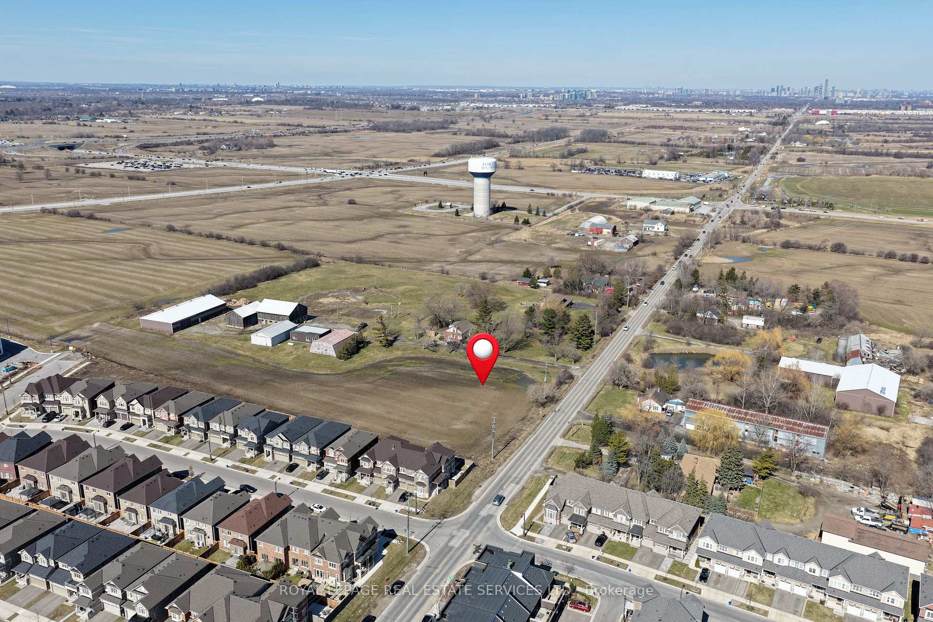 Photo 5 of 191 Burnhamthorpe Road E, Oakville, Glenorchy — HOMEH
