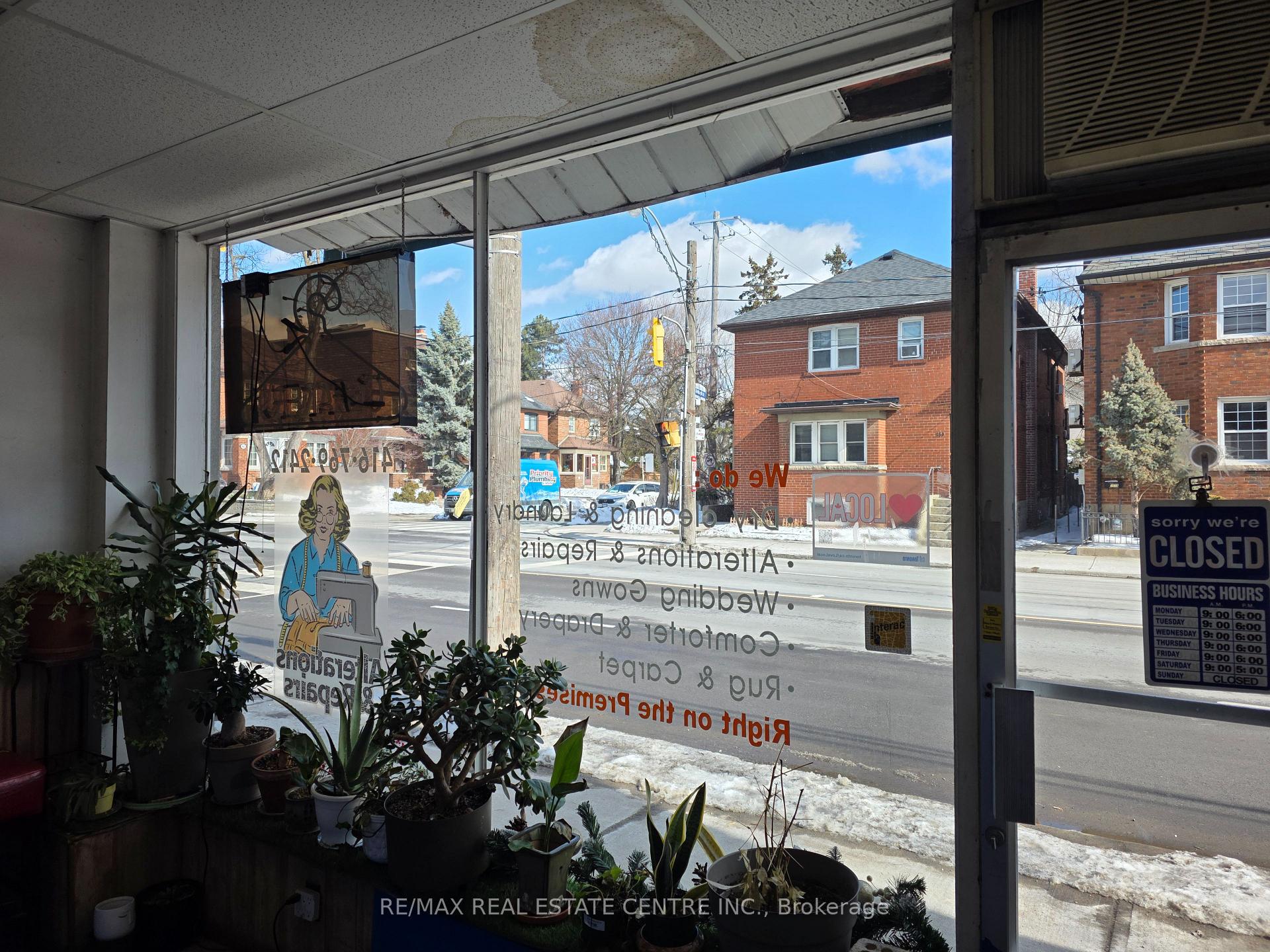 Photo 7 of 262 Jane Street, Toronto, Lambton Baby Point — HOMEH