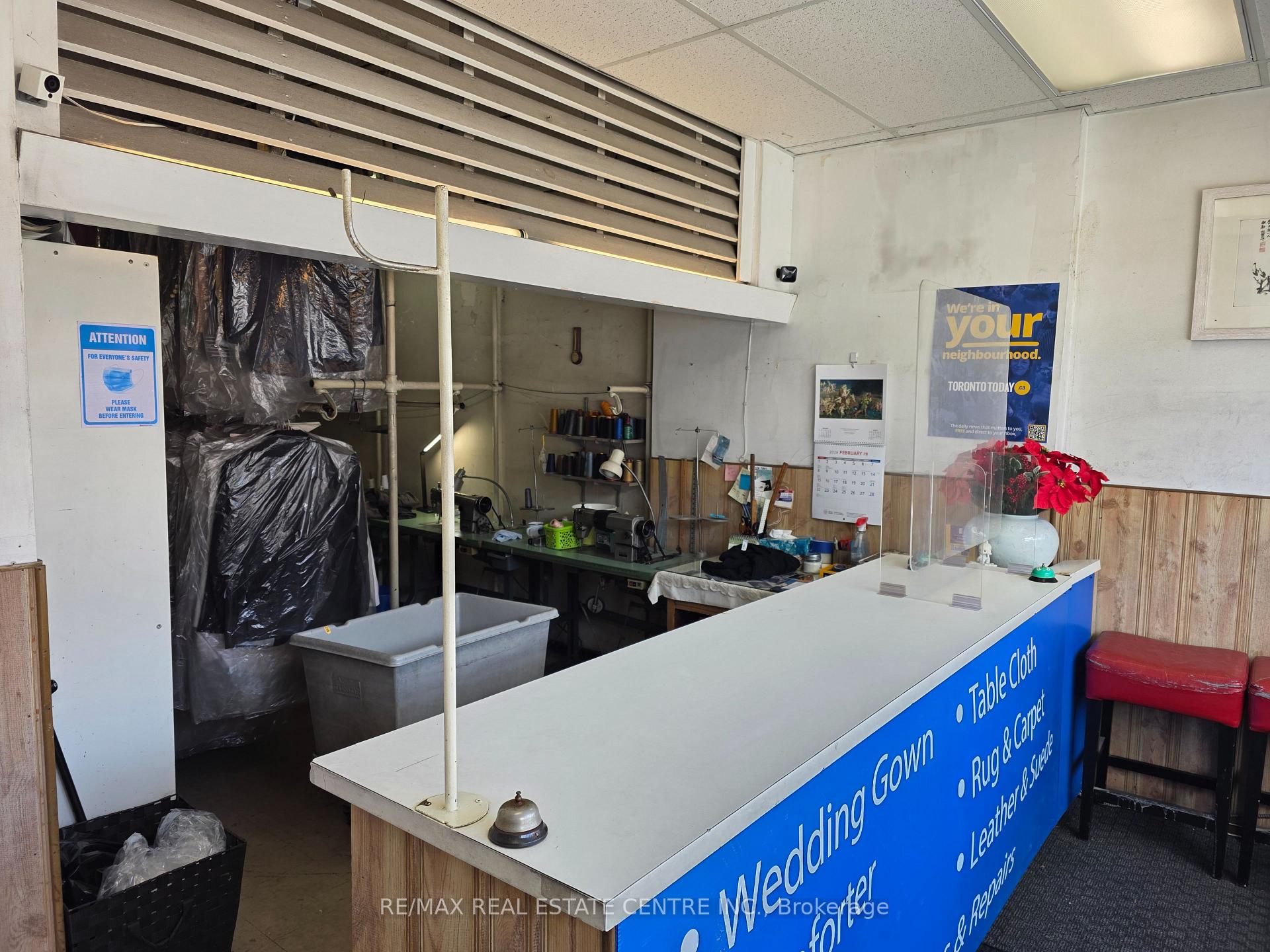 Photo 9 of 262 Jane Street, Toronto, Lambton Baby Point — HOMEH