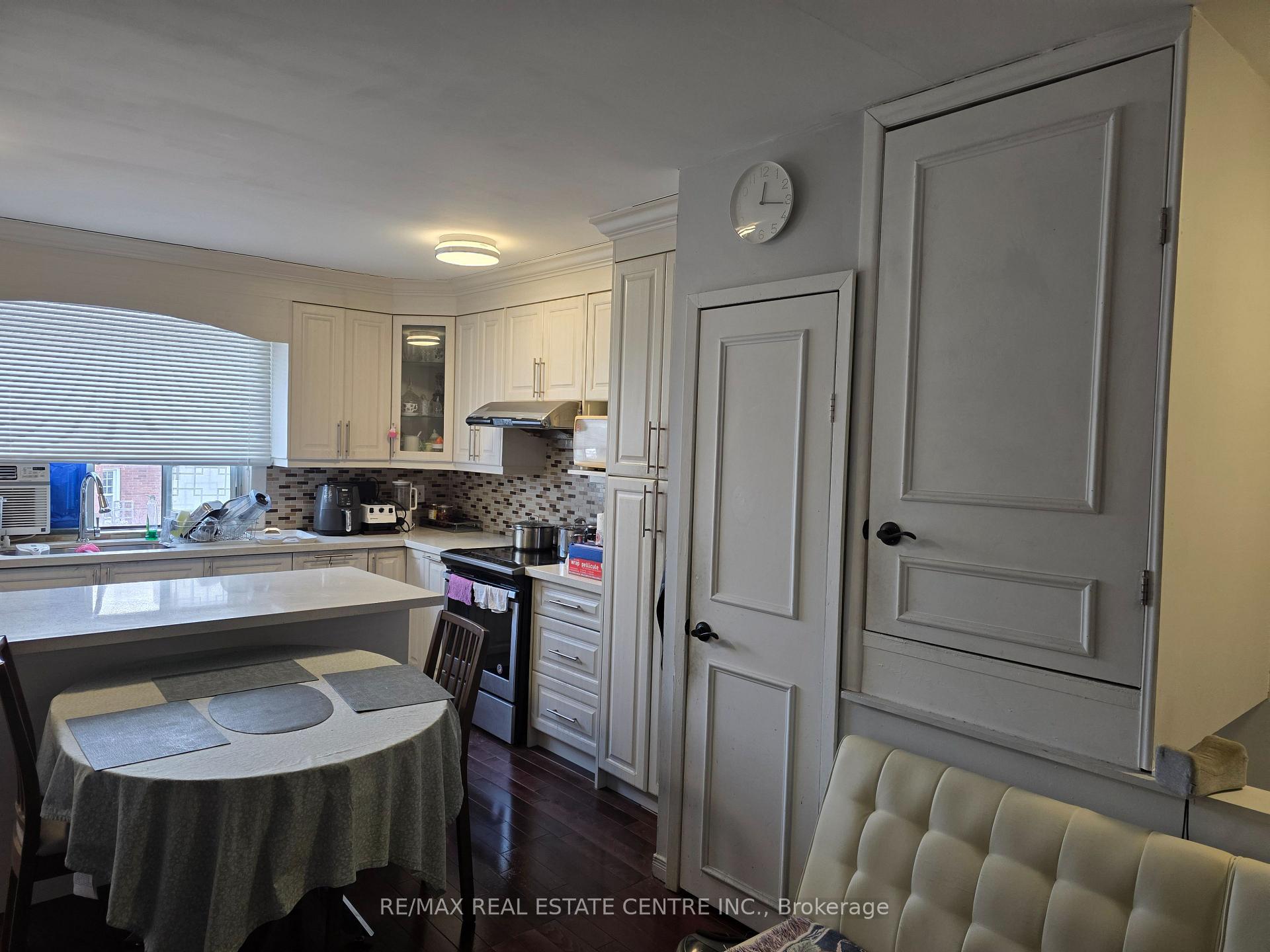 Photo 20 of 262 Jane Street, Toronto, Lambton Baby Point — HOMEH