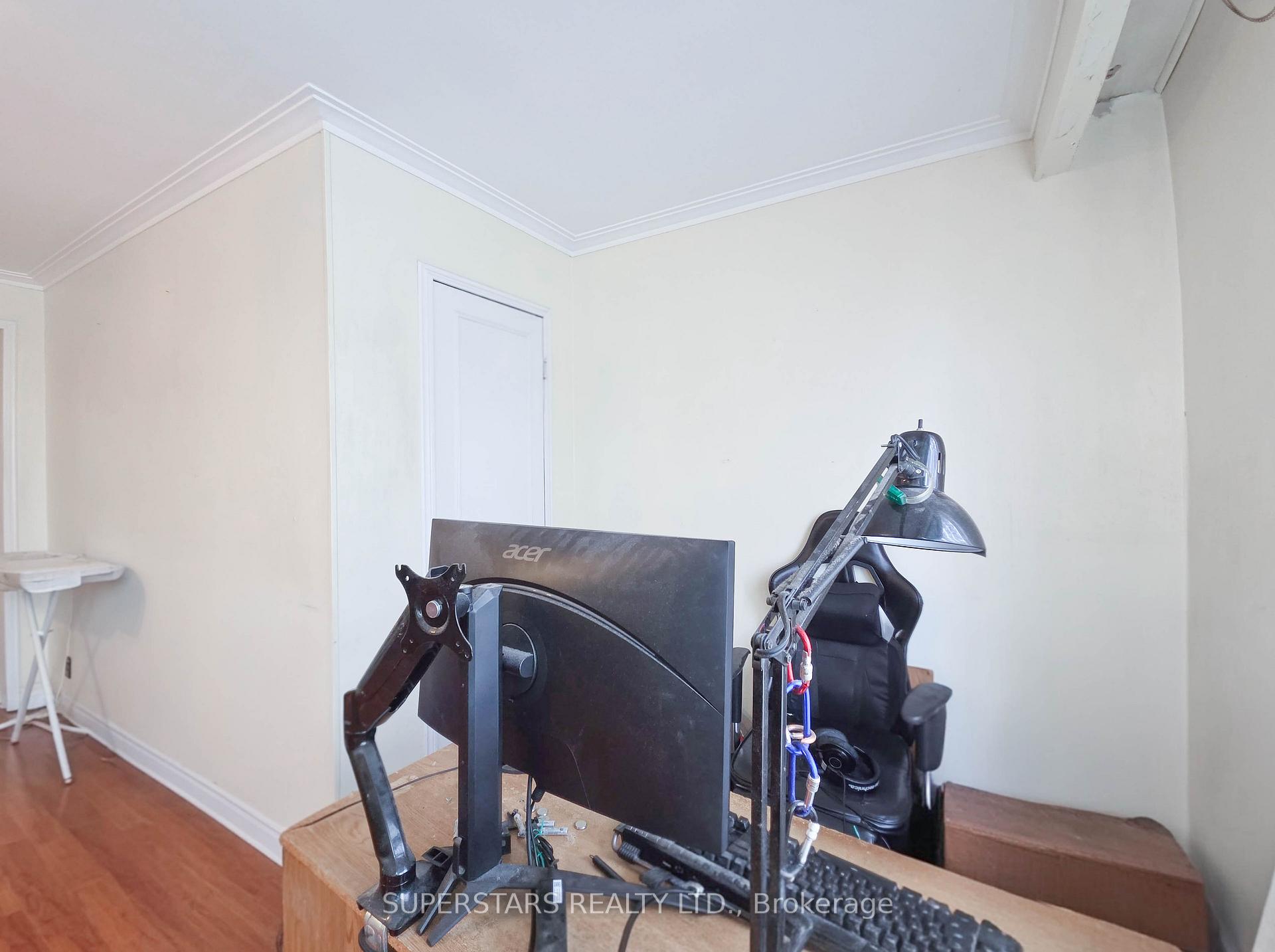 Photo 18 of 856 Wilson Avenue, North York, Downsview-Roding-CFB — HOMEH