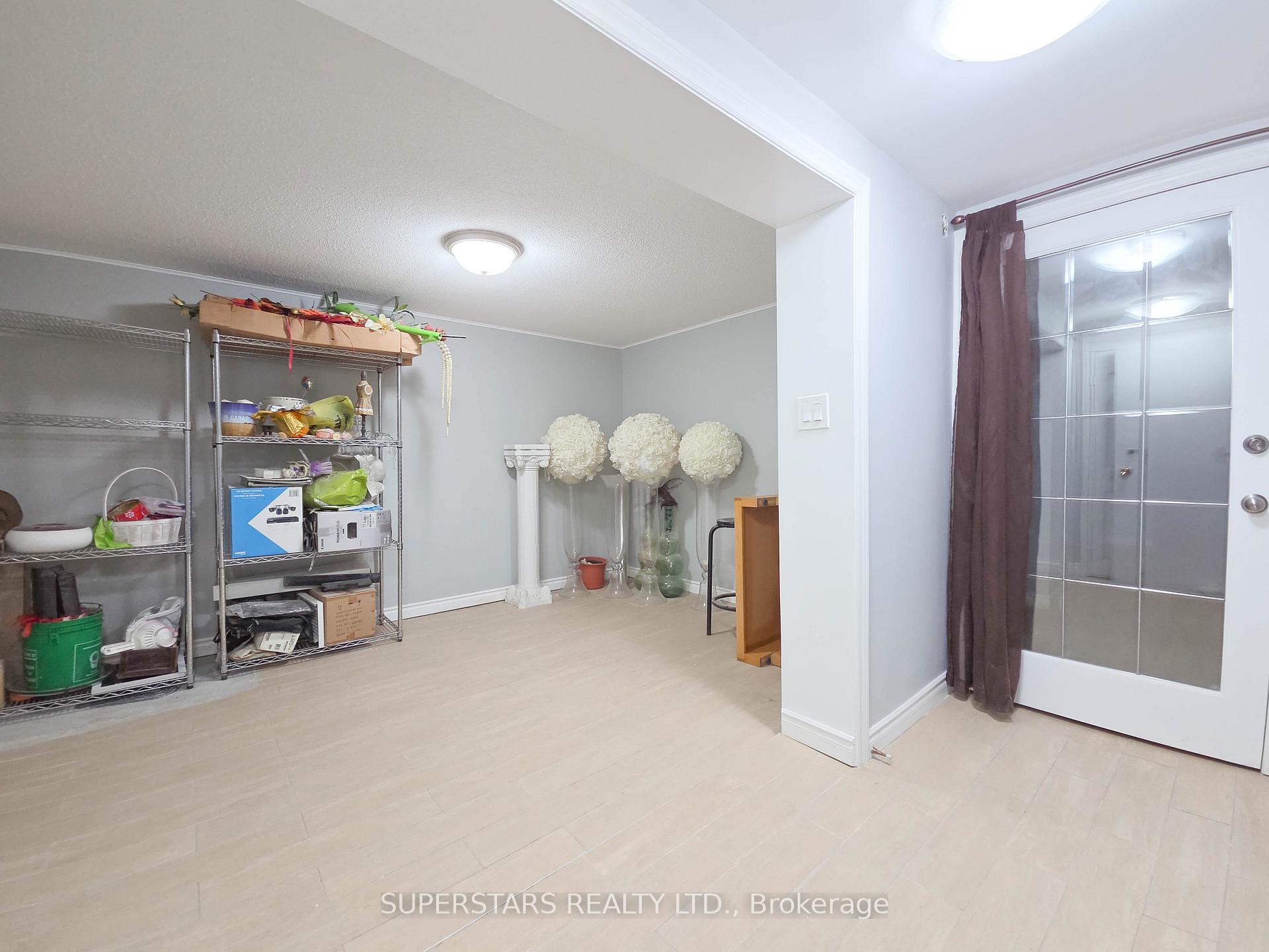 Photo 25 of 856 Wilson Avenue, North York, Downsview-Roding-CFB — HOMEH