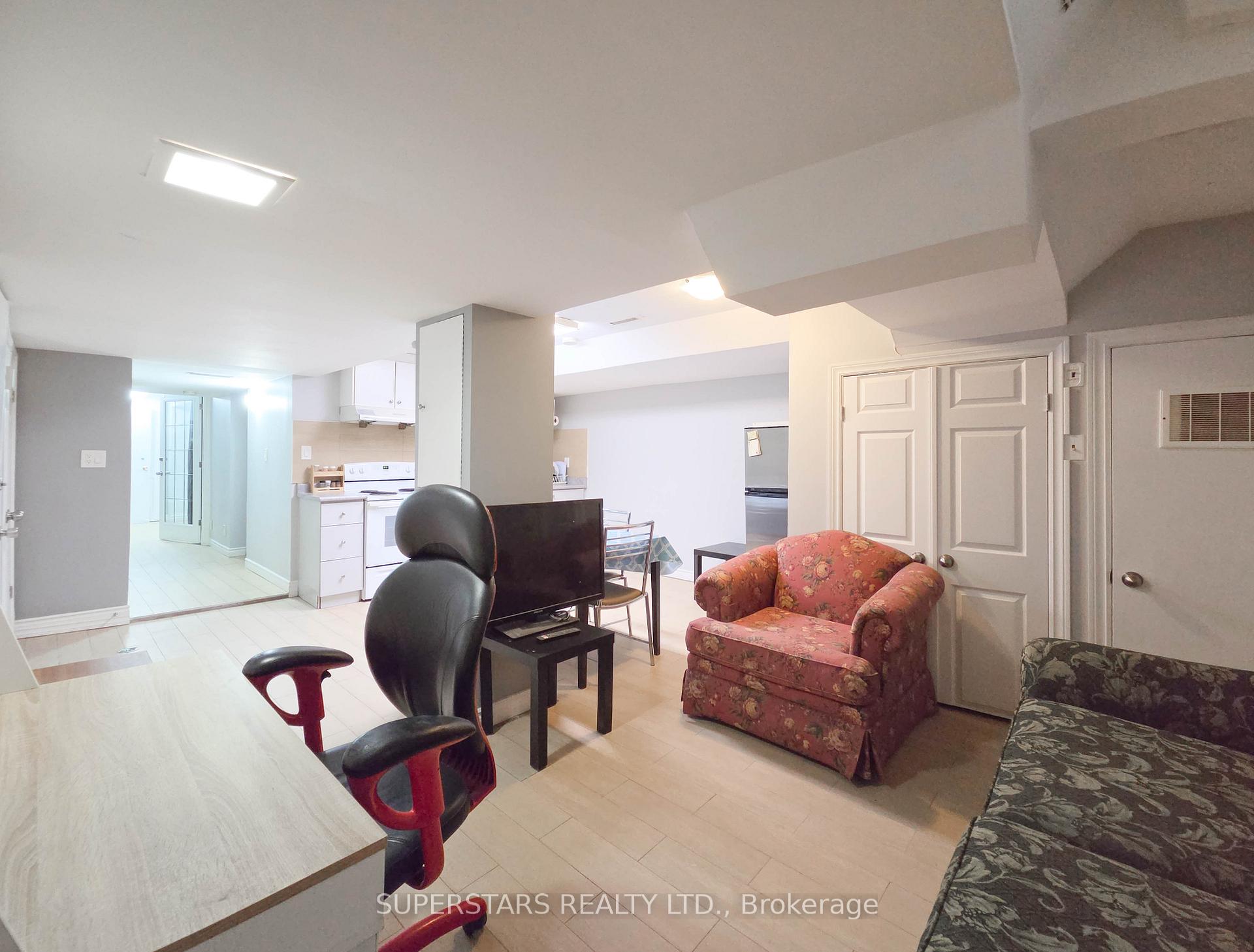 Photo 30 of 856 Wilson Avenue, North York, Downsview-Roding-CFB — HOMEH