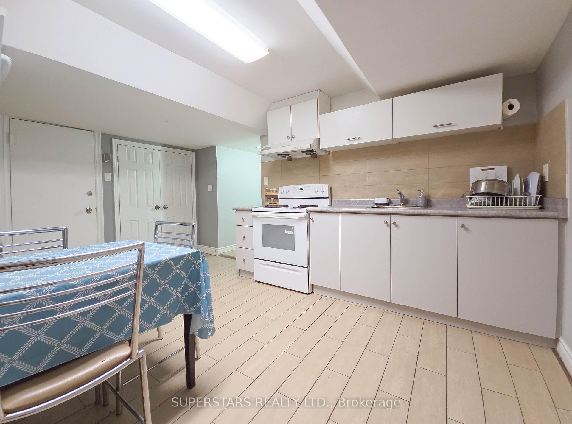 Photo 33 of 856 Wilson Avenue, North York, Downsview-Roding-CFB — HOMEH