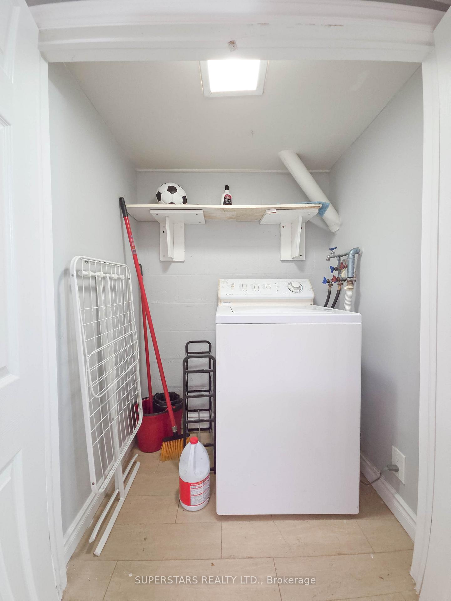 Photo 37 of 856 Wilson Avenue, North York, Downsview-Roding-CFB — HOMEH